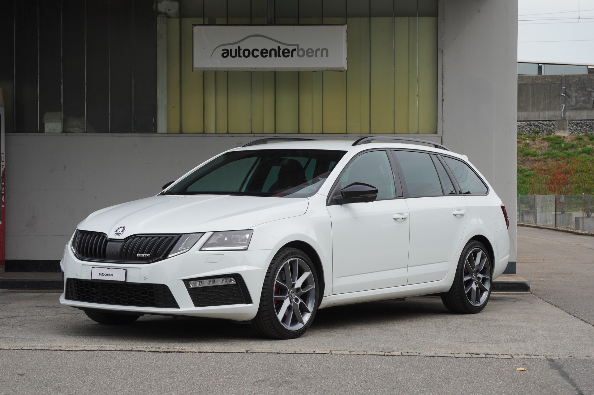 SKODA Octavia Combi 2.0 TDI RS 4x4 DSG-image-0