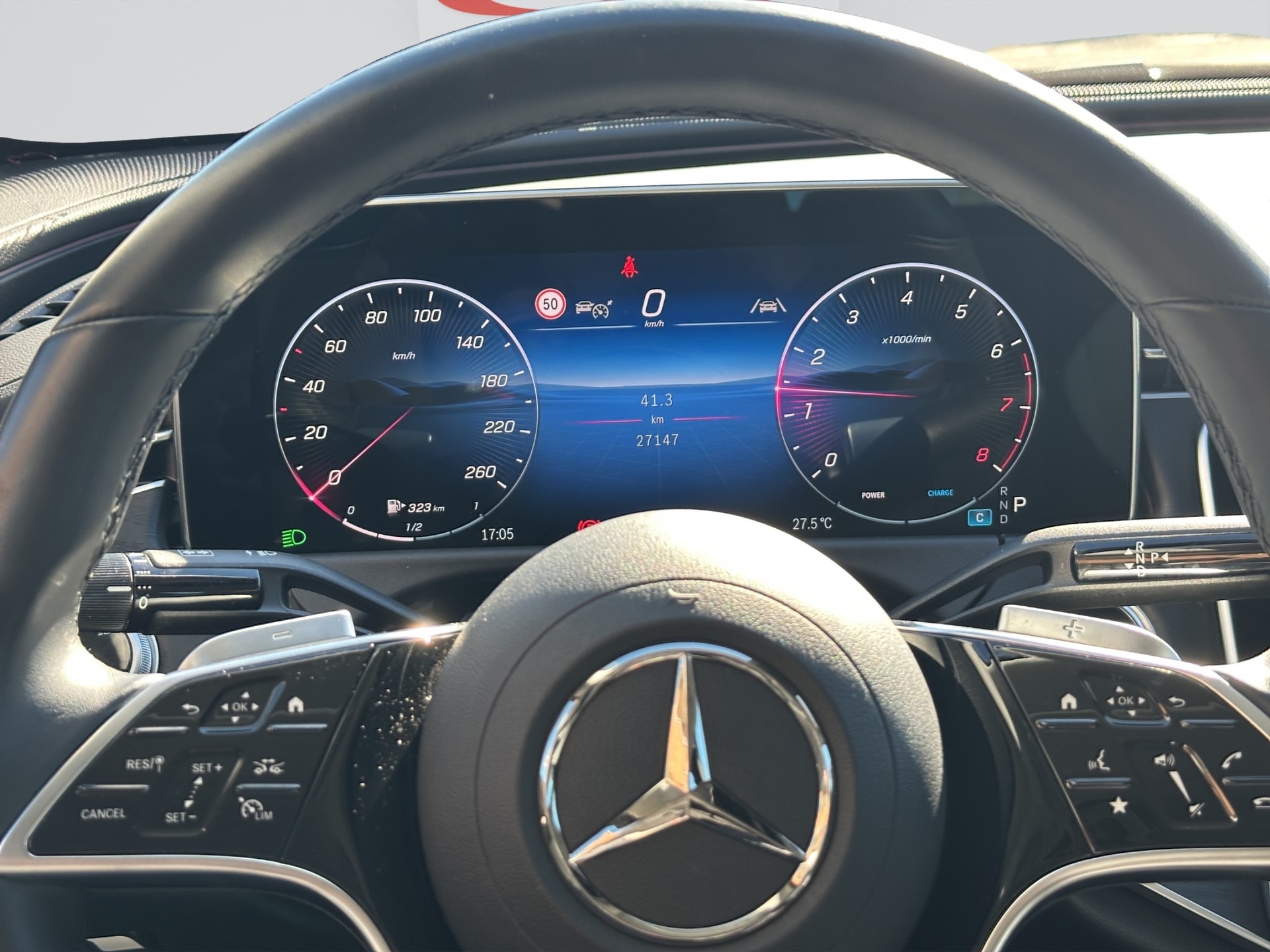 MERCEDES-BENZ E 200 9G-Tronic Exclusive Advanced-image-11