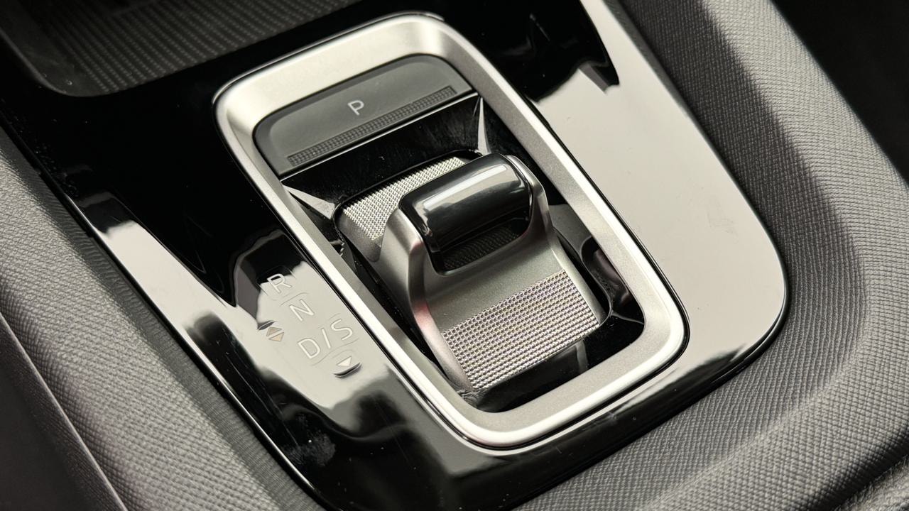SKODA Octavia Combi 2.0 TDI DSG Selection-image-10