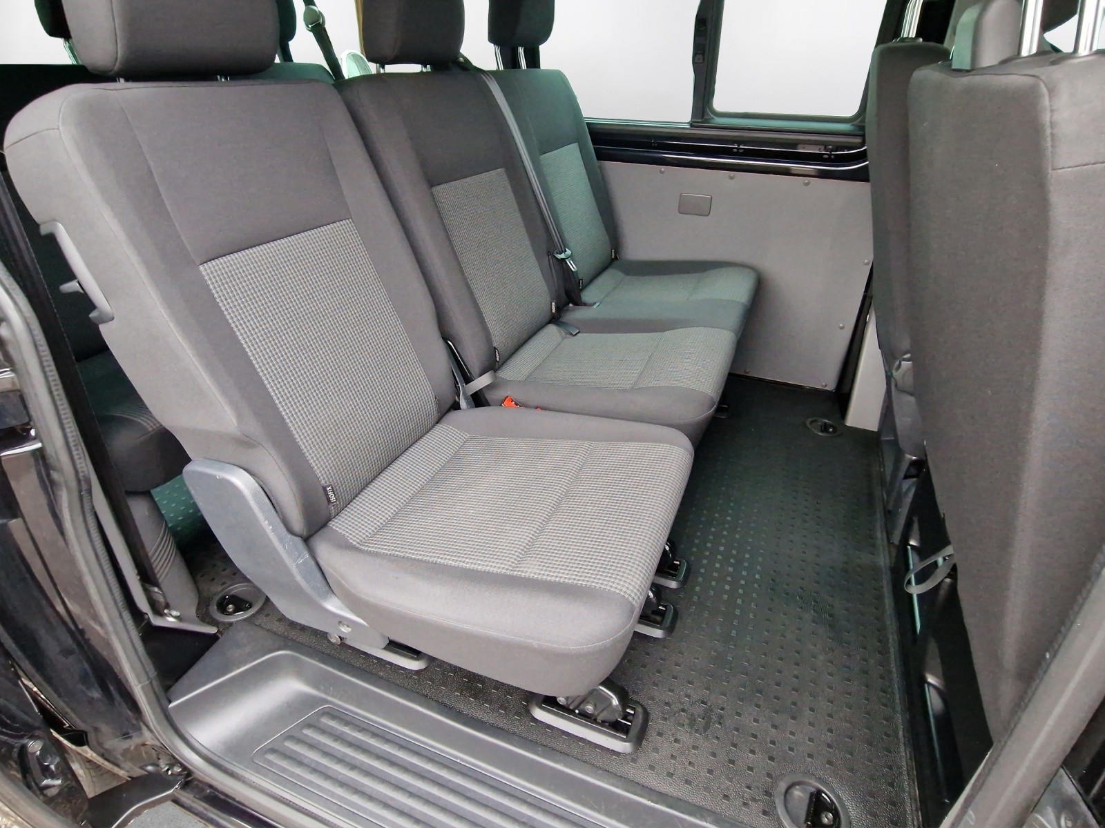 VW T6.1 2.0 TDI DSG-image-10