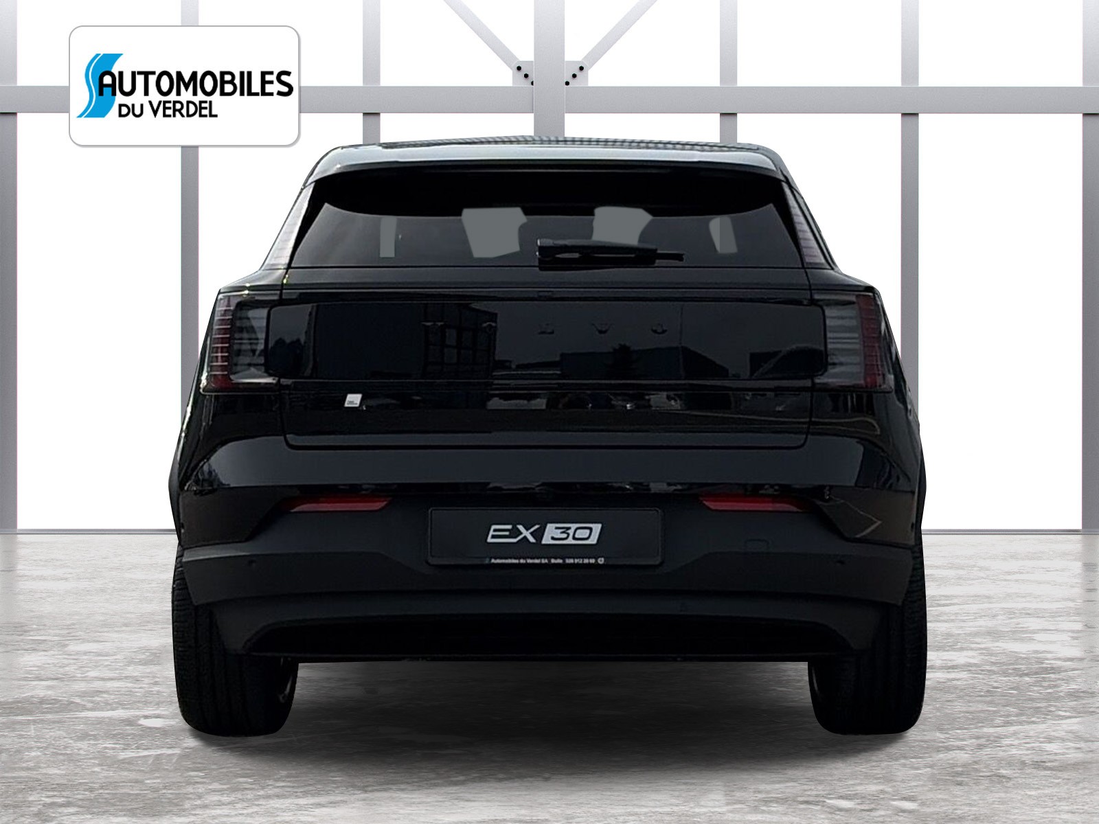 VOLVO EX30 E60 Twin Ultra Performance Sw. Black Ed. AWD-image-4