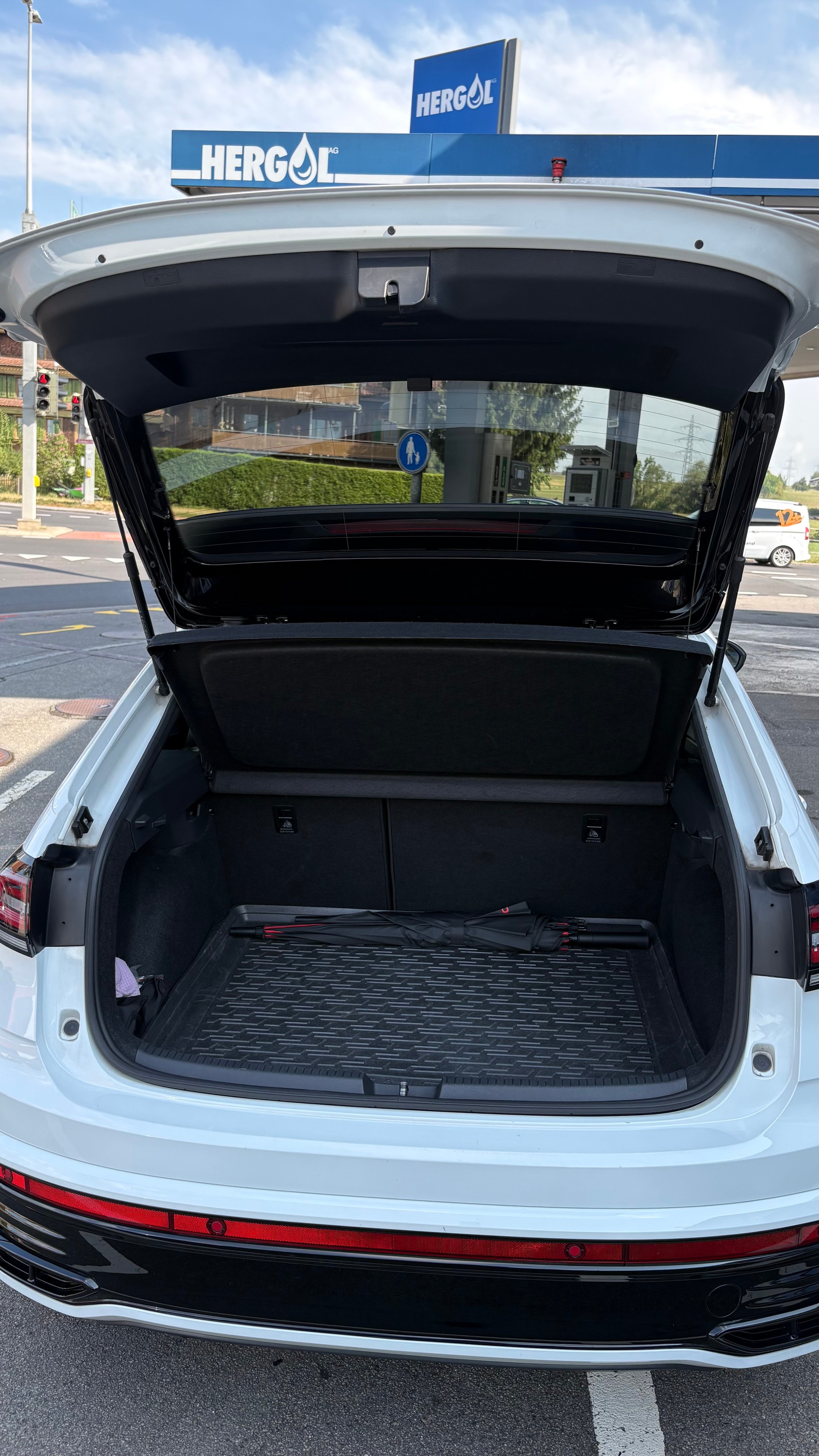 VW Taigo 1.5 TSI R-Line DSG-image-10