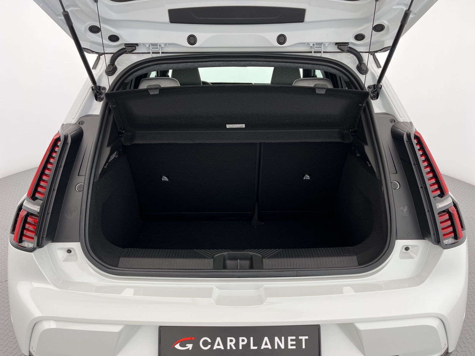 RENAULT R5 E-Tech Comfort Range Roland Garros-image-17