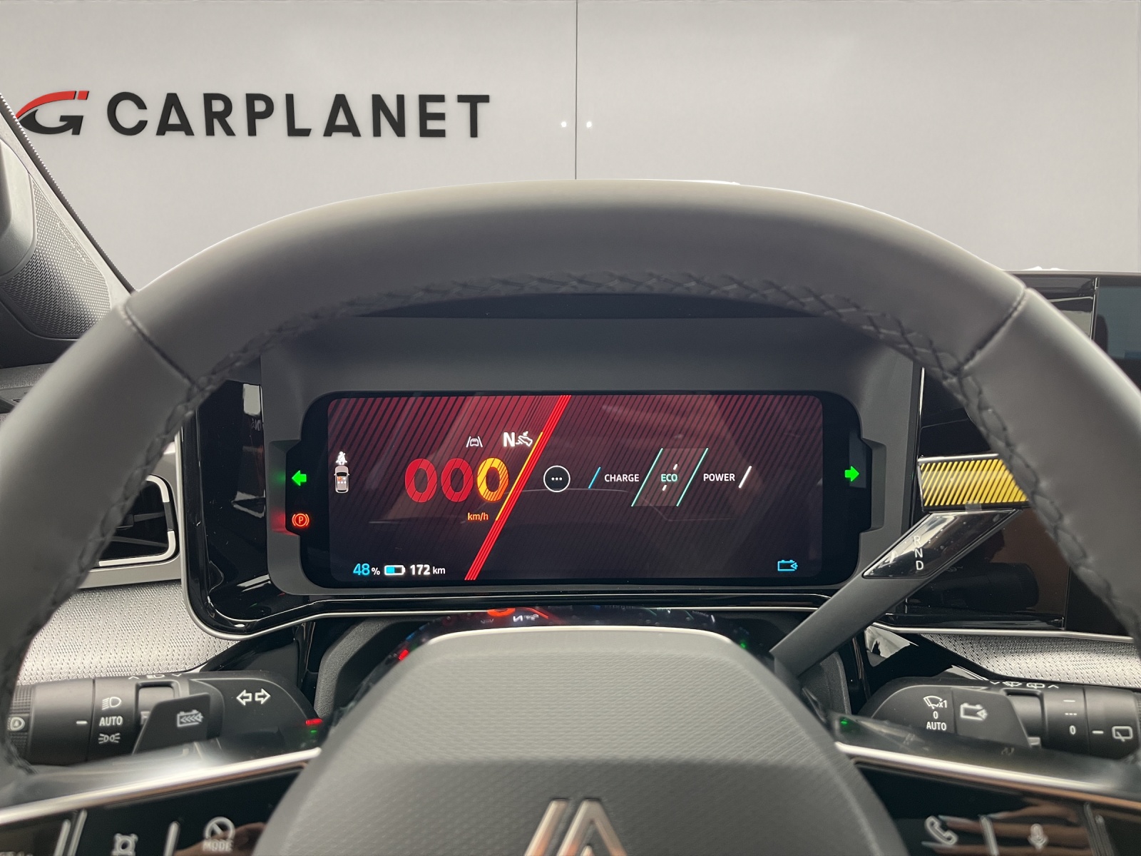 RENAULT R5 E-Tech Comfort Range Roland Garros-image-10