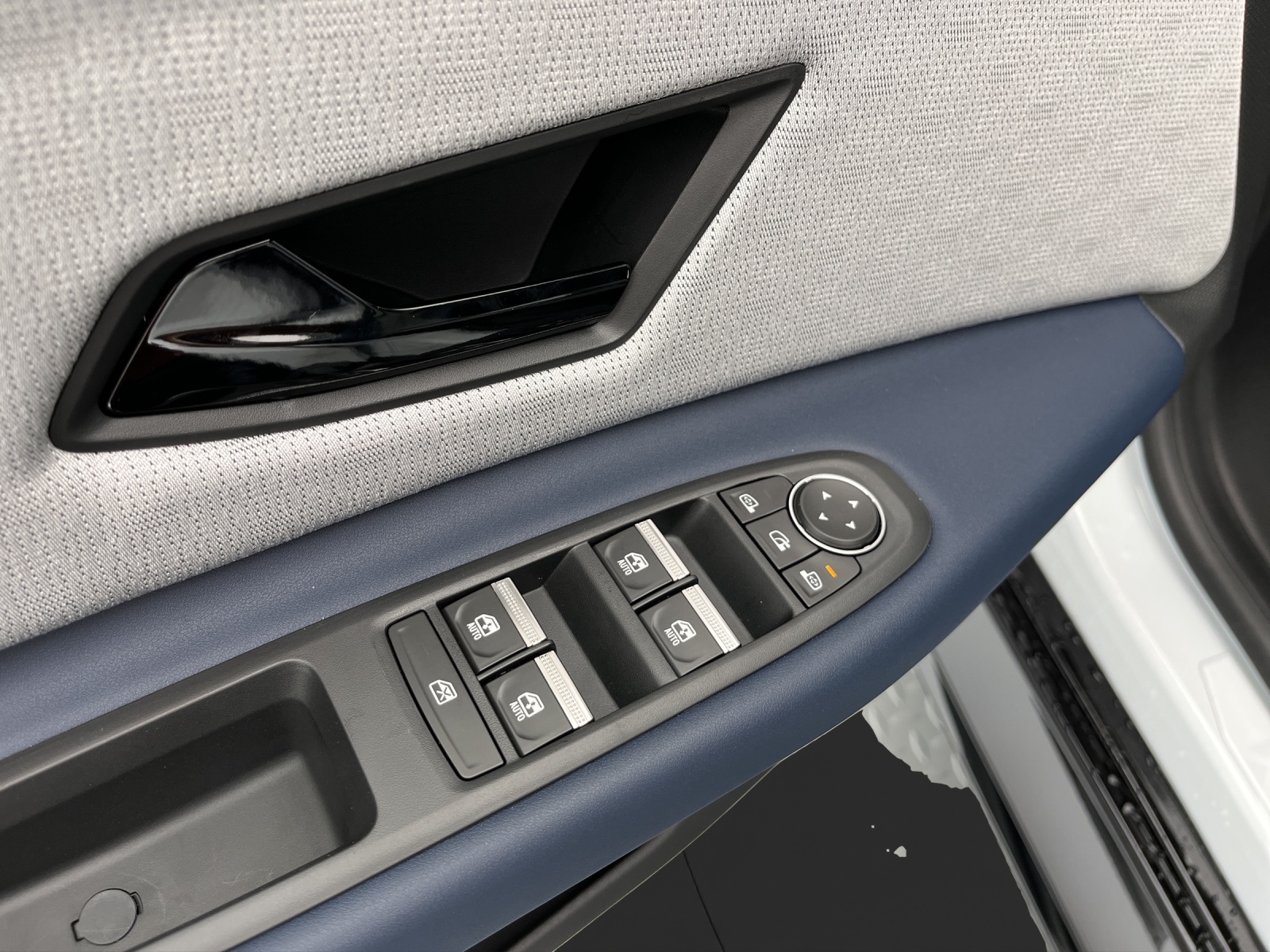 RENAULT R5 E-Tech Comfort Range Roland Garros-image-12