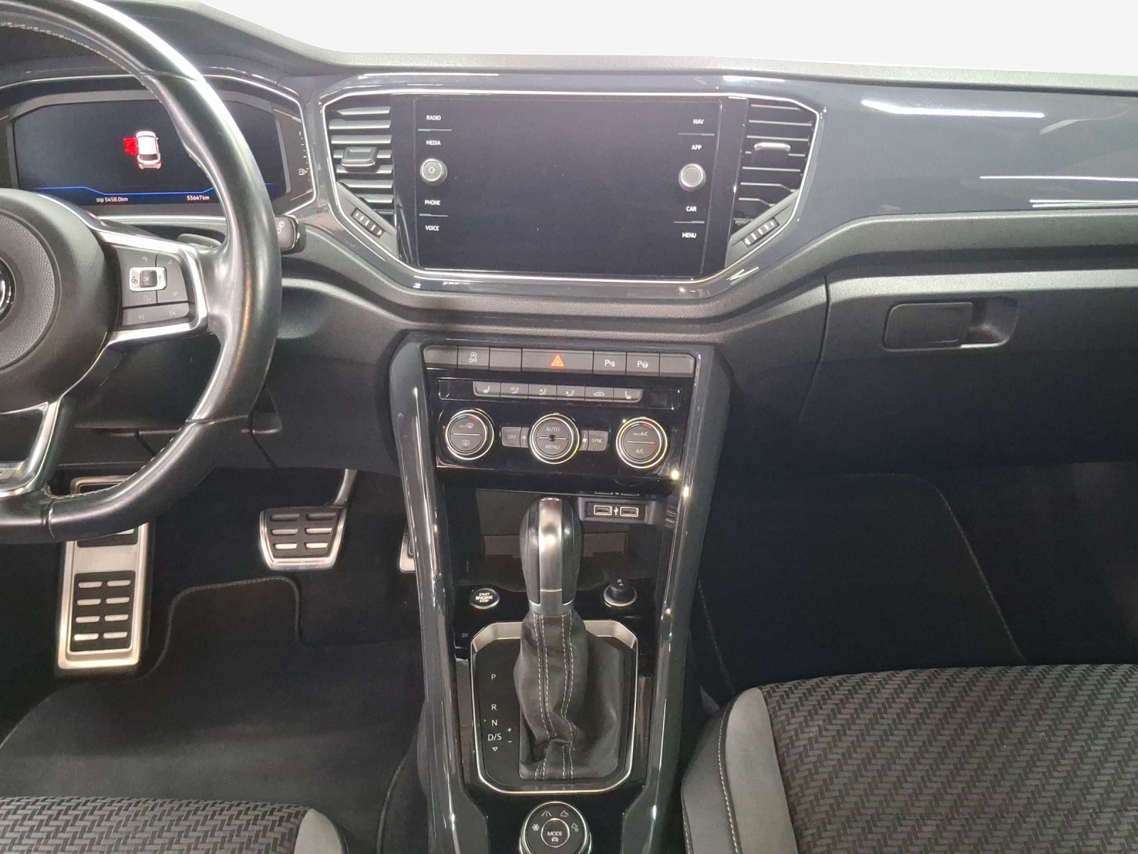 VW T-Roc 2.0 TSI Sport DSG 4Motion-image-10