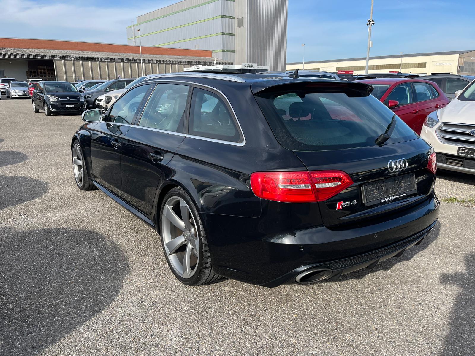 AUDI RS4 Avant 4.2 FSI V8 quattro S-tronic-image-5