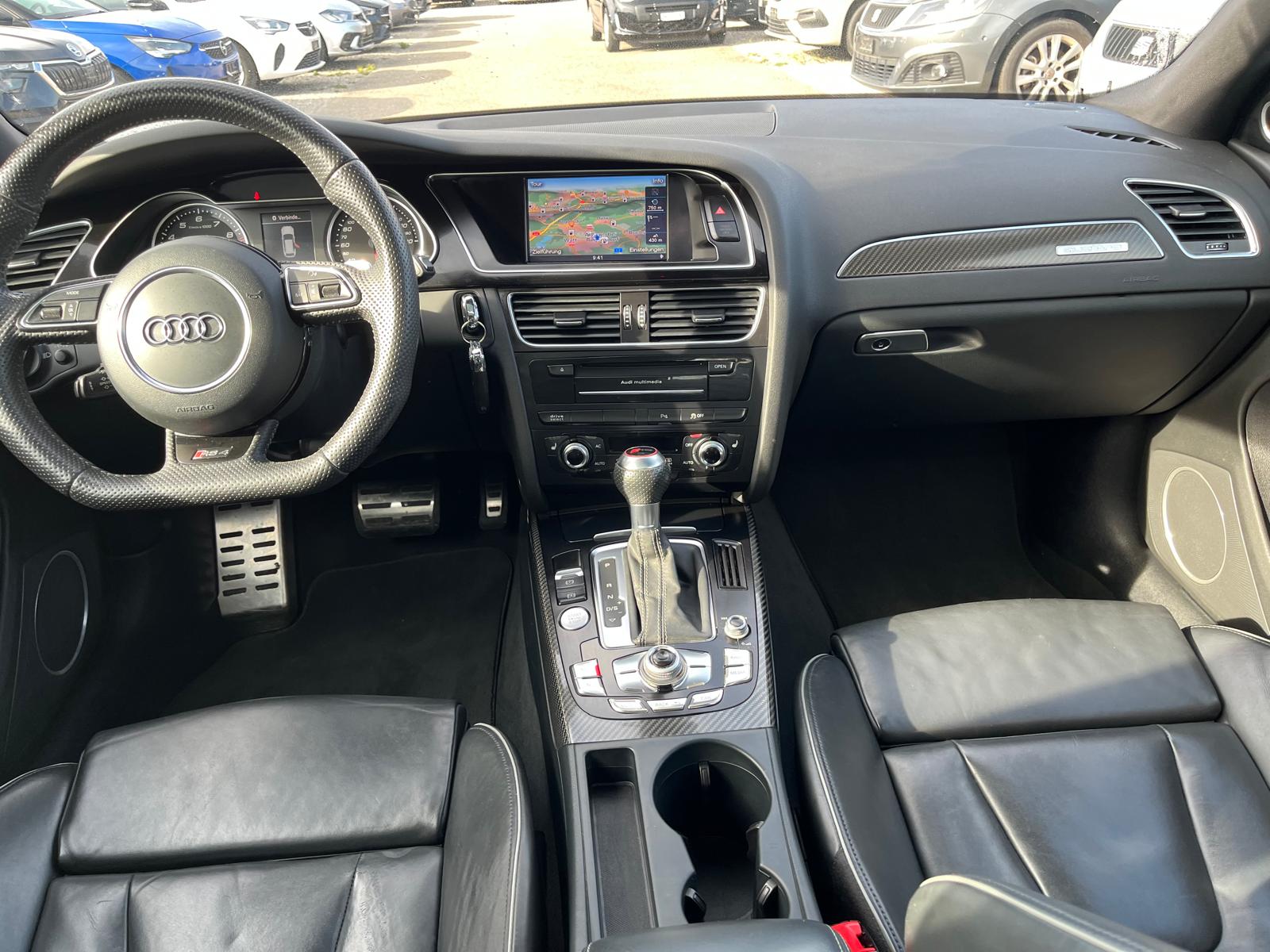 AUDI RS4 Avant 4.2 FSI V8 quattro S-tronic-image-10