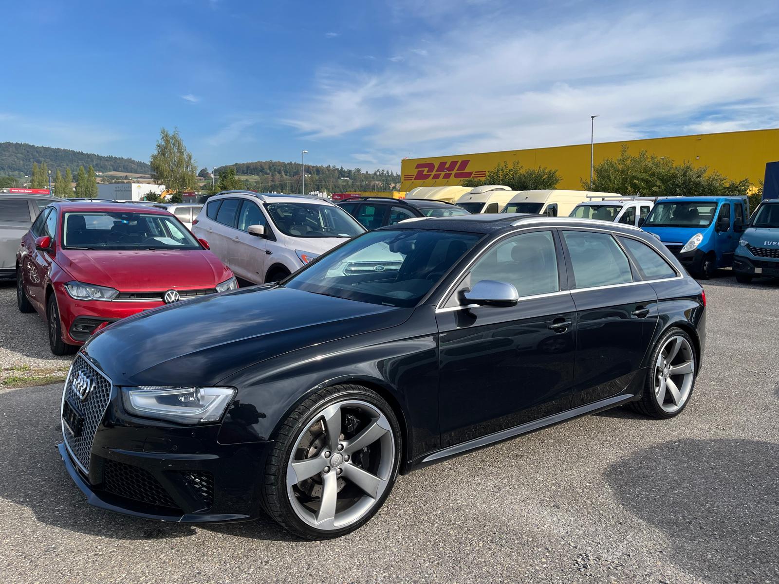 AUDI RS4 Avant 4.2 FSI V8 quattro S-tronic-image-6