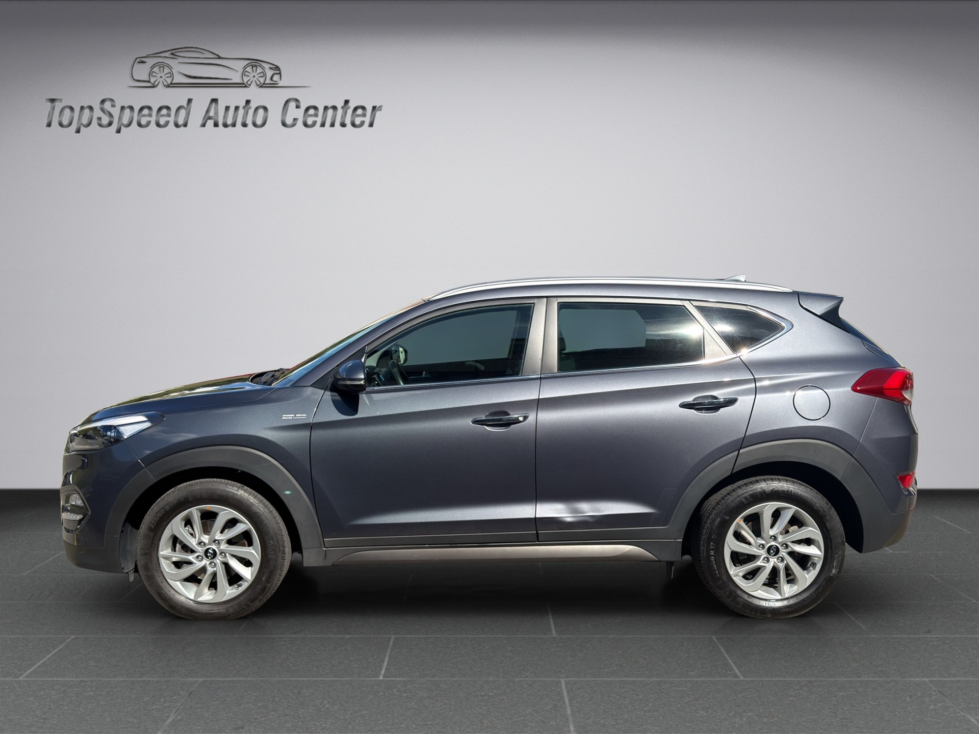 HYUNDAI Tucson 2.0 CRDI Plena 4WD Automatic-image-2