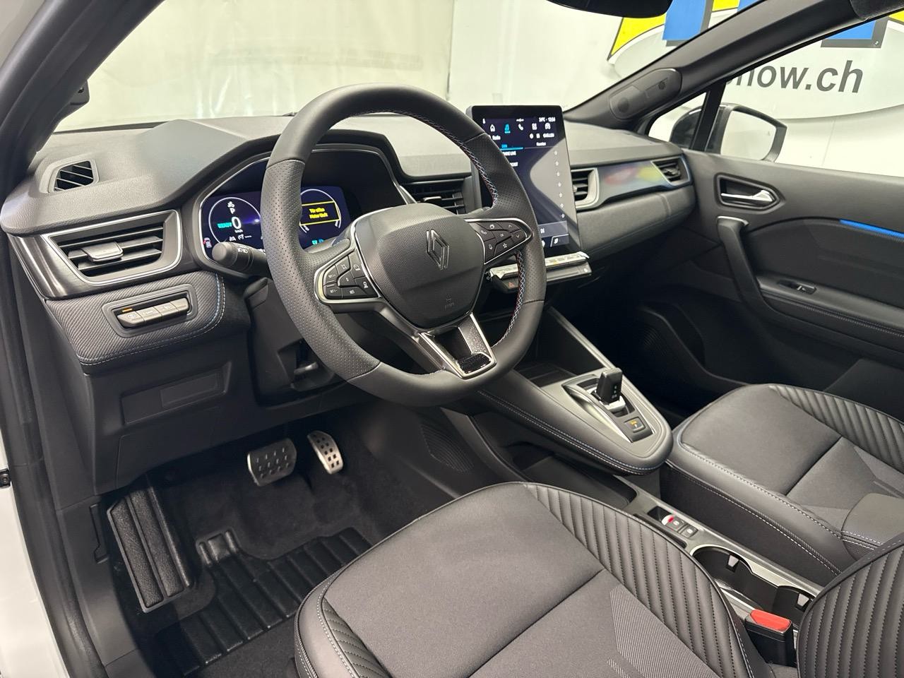 RENAULT Captur 1.8 E-Tech 160 Esprit Alpine DHT-image-2