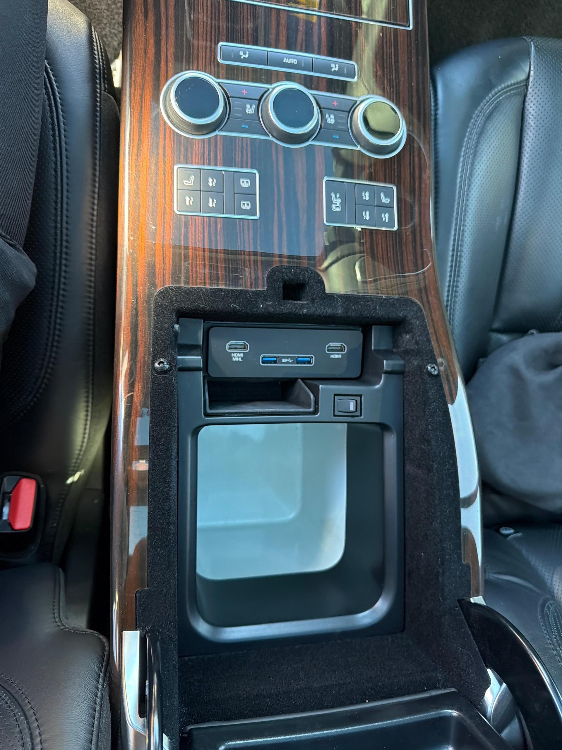 LAND ROVER Range Rover 5.0 V8 SC Autobiography-image-14