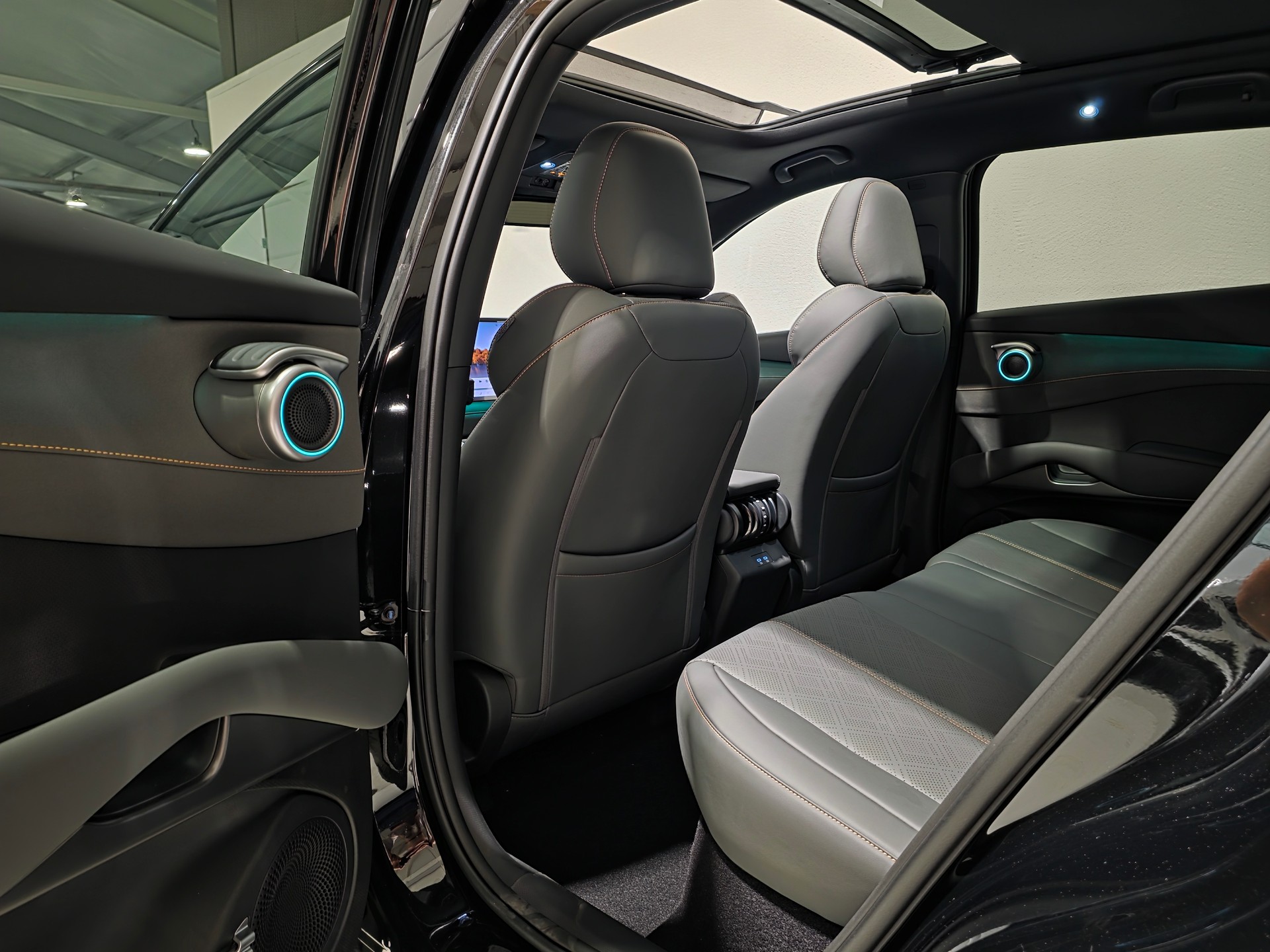 BYD Atto 3 EVO 74.8 kWh Excellence AWD-image-18