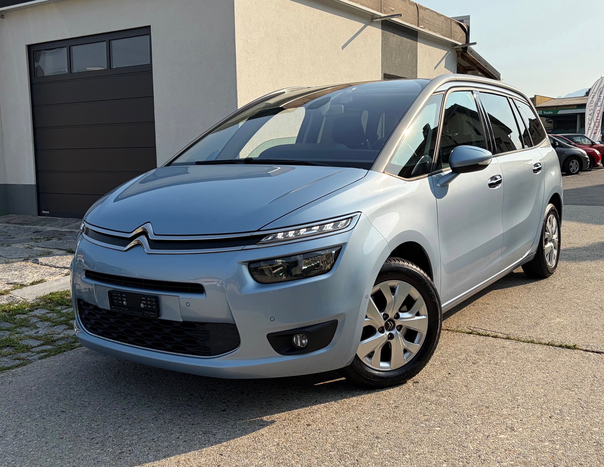 CITROEN Grand C4 Picasso 1.6i 16V e-THP Intensive-image-1