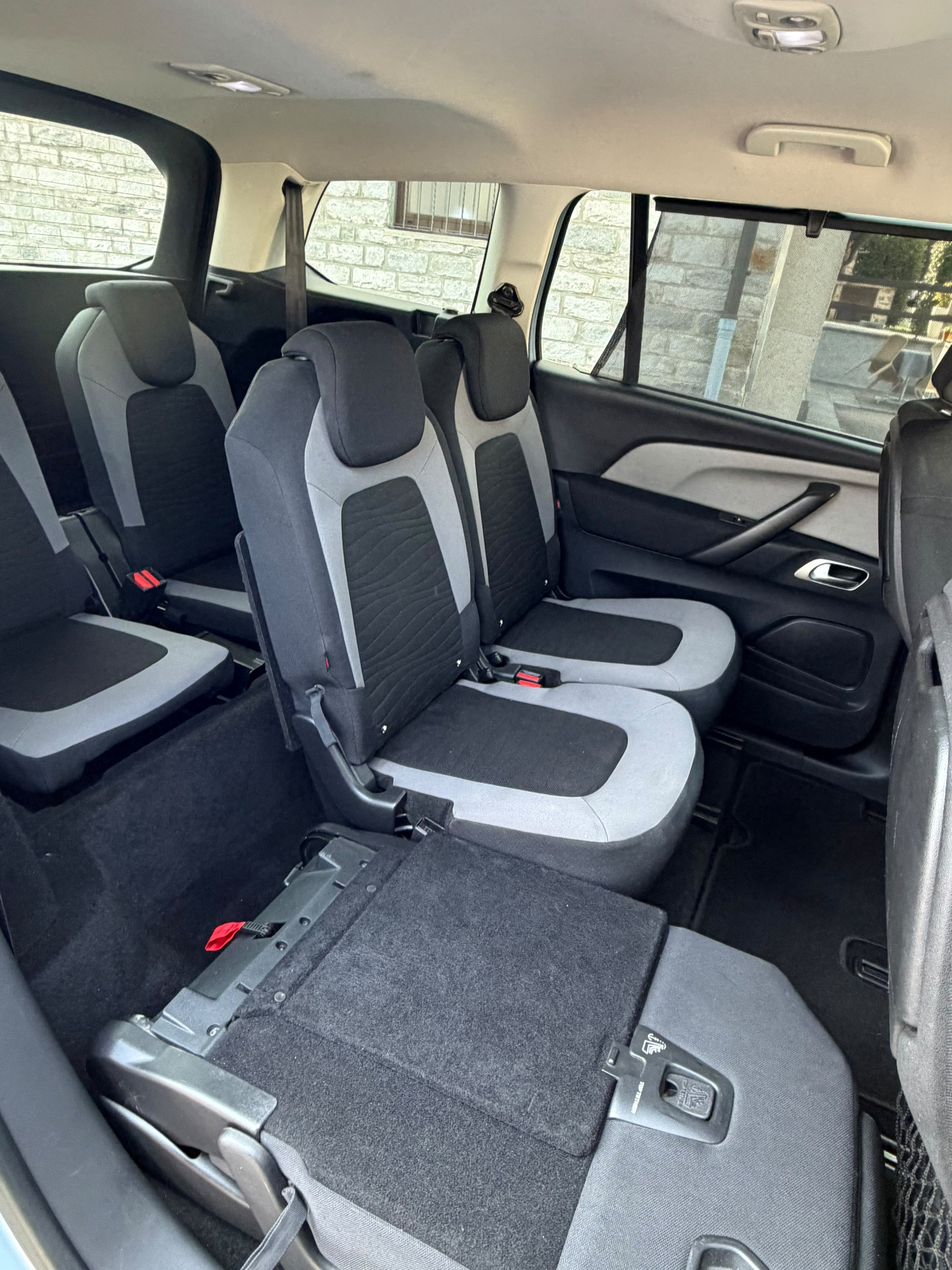 CITROEN Grand C4 Picasso 1.6i 16V e-THP Intensive-image-8