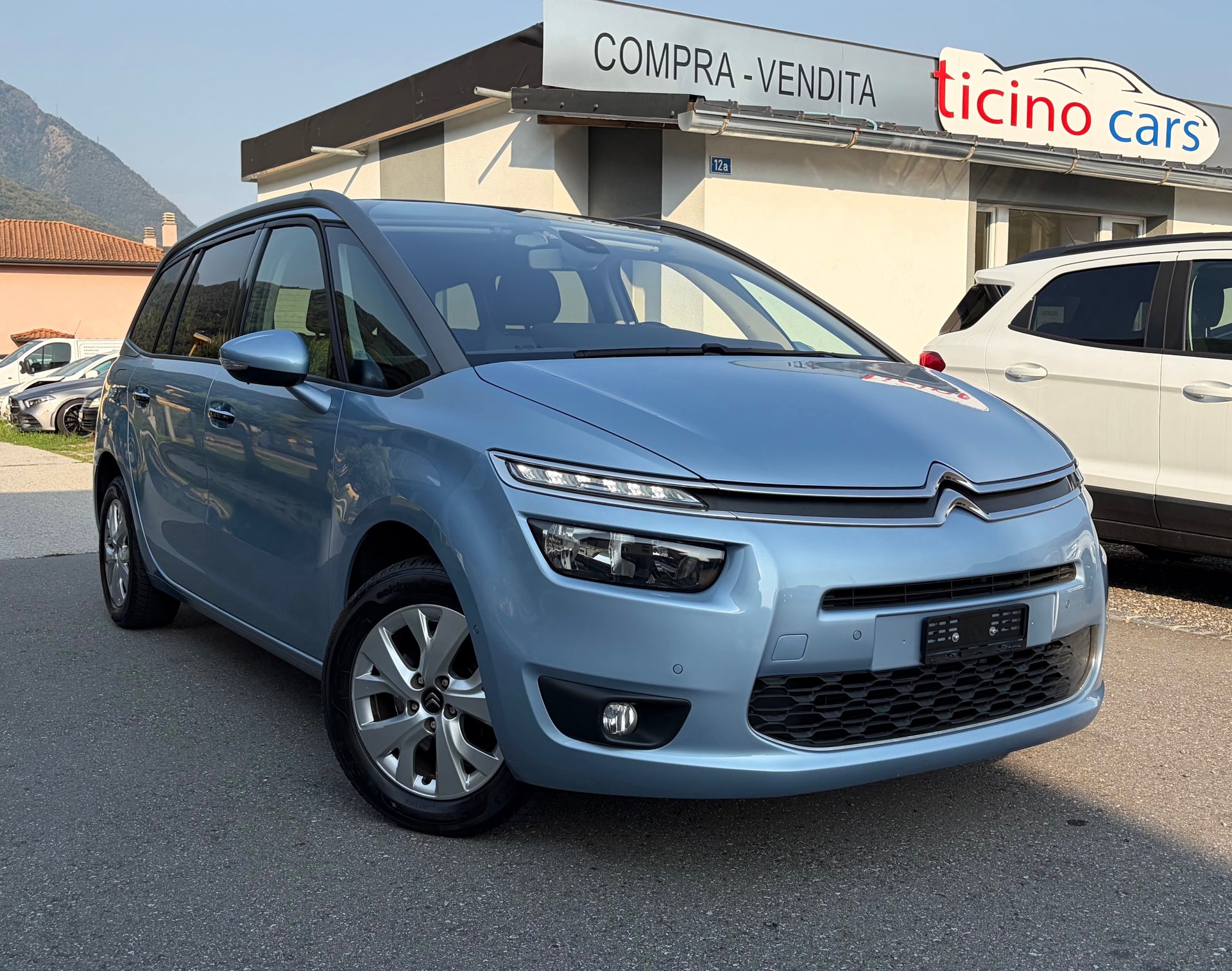 CITROEN Grand C4 Picasso 1.6i 16V e-THP Intensive-image-0