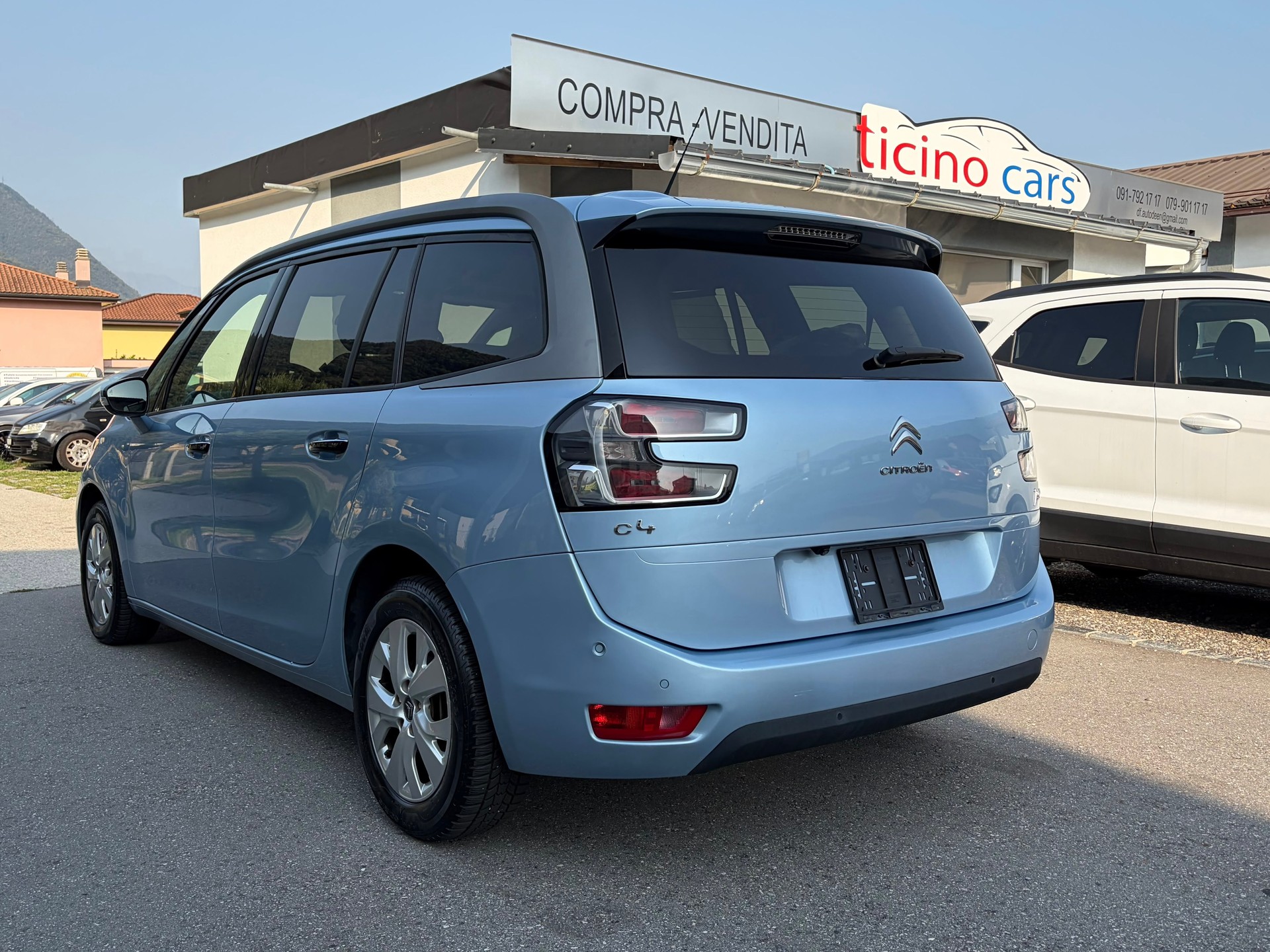 CITROEN Grand C4 Picasso 1.6i 16V e-THP Intensive-image-2