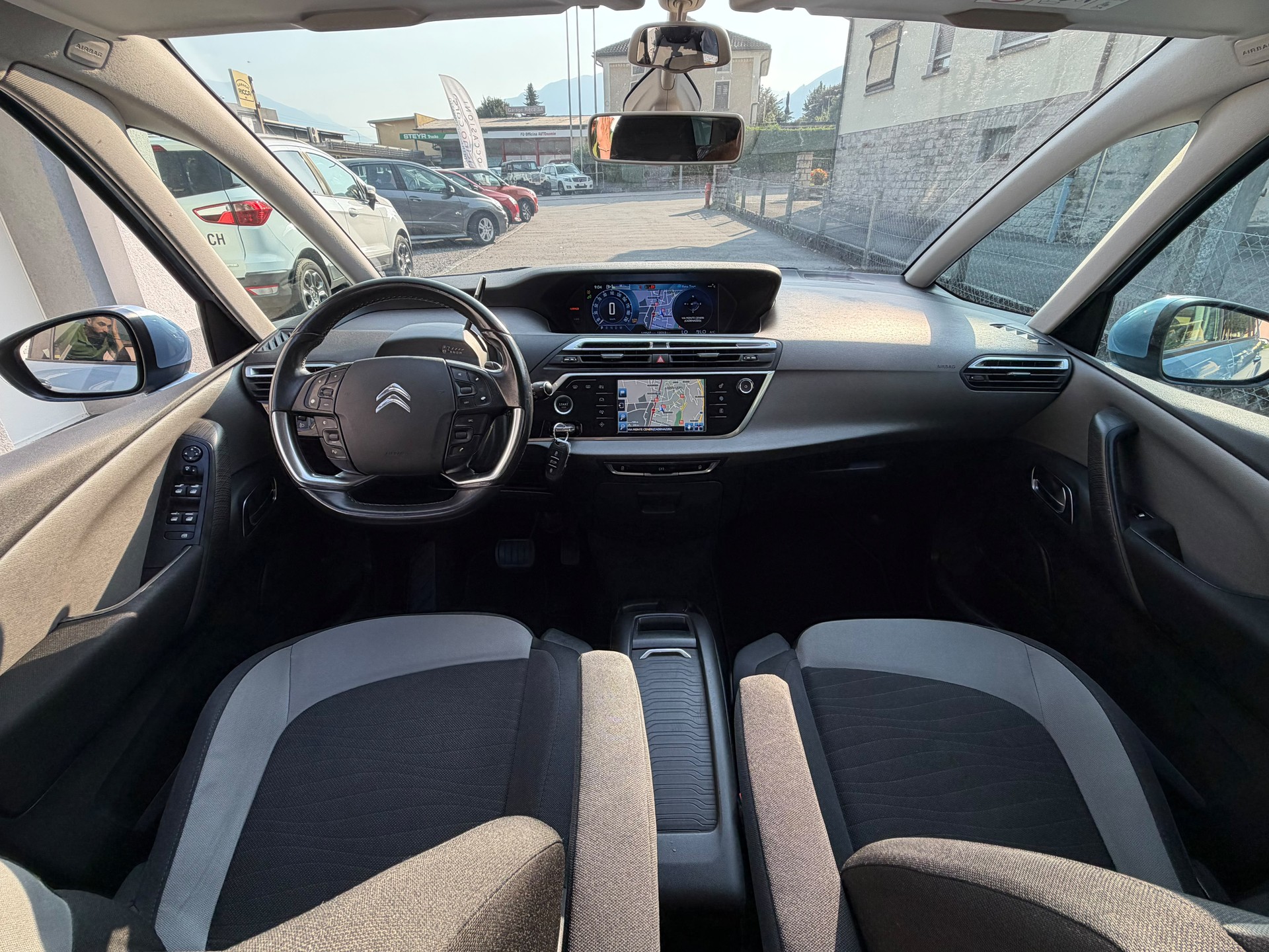 CITROEN Grand C4 Picasso 1.6i 16V e-THP Intensive-image-9