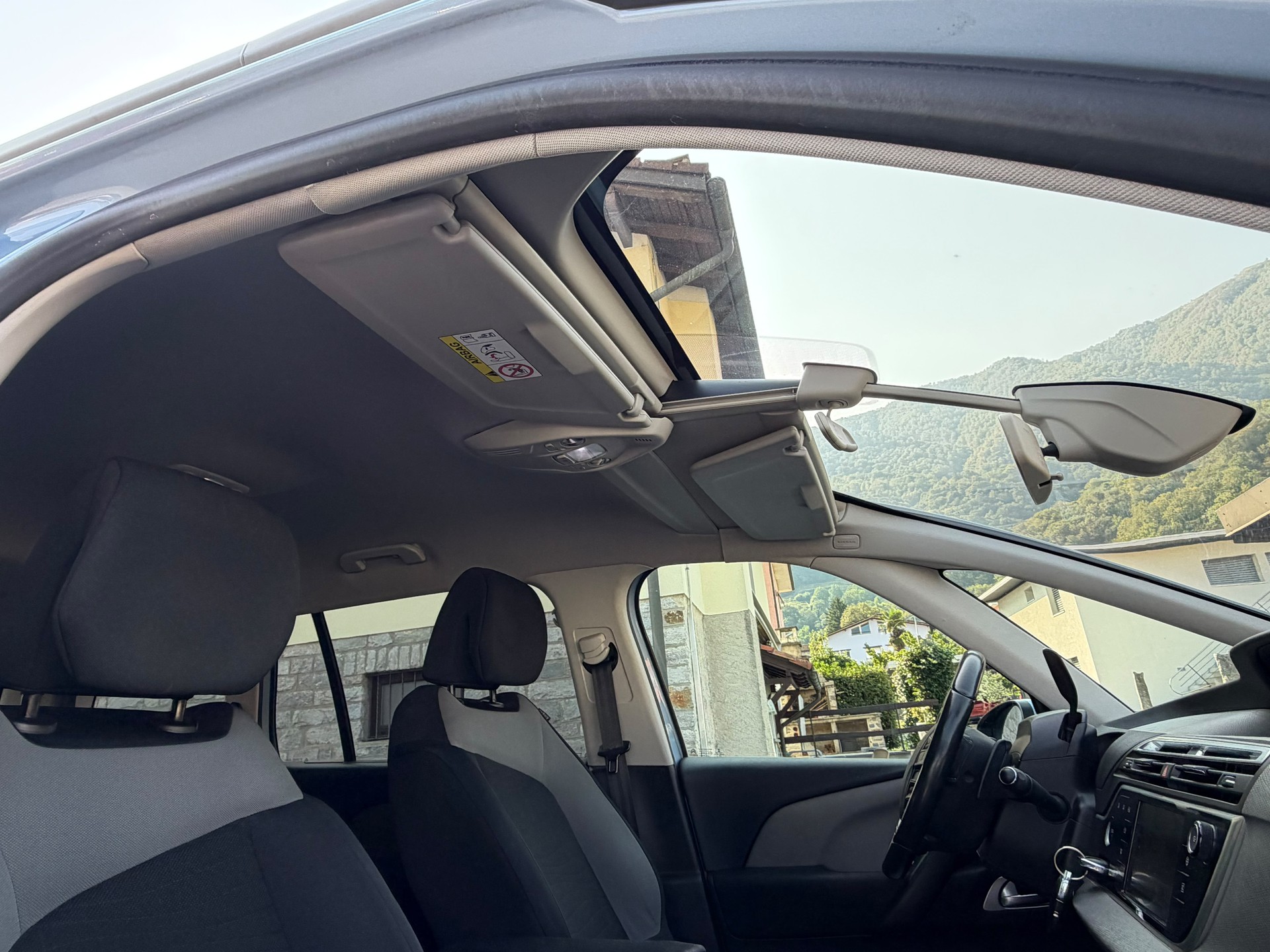 CITROEN Grand C4 Picasso 1.6i 16V e-THP Intensive-image-12