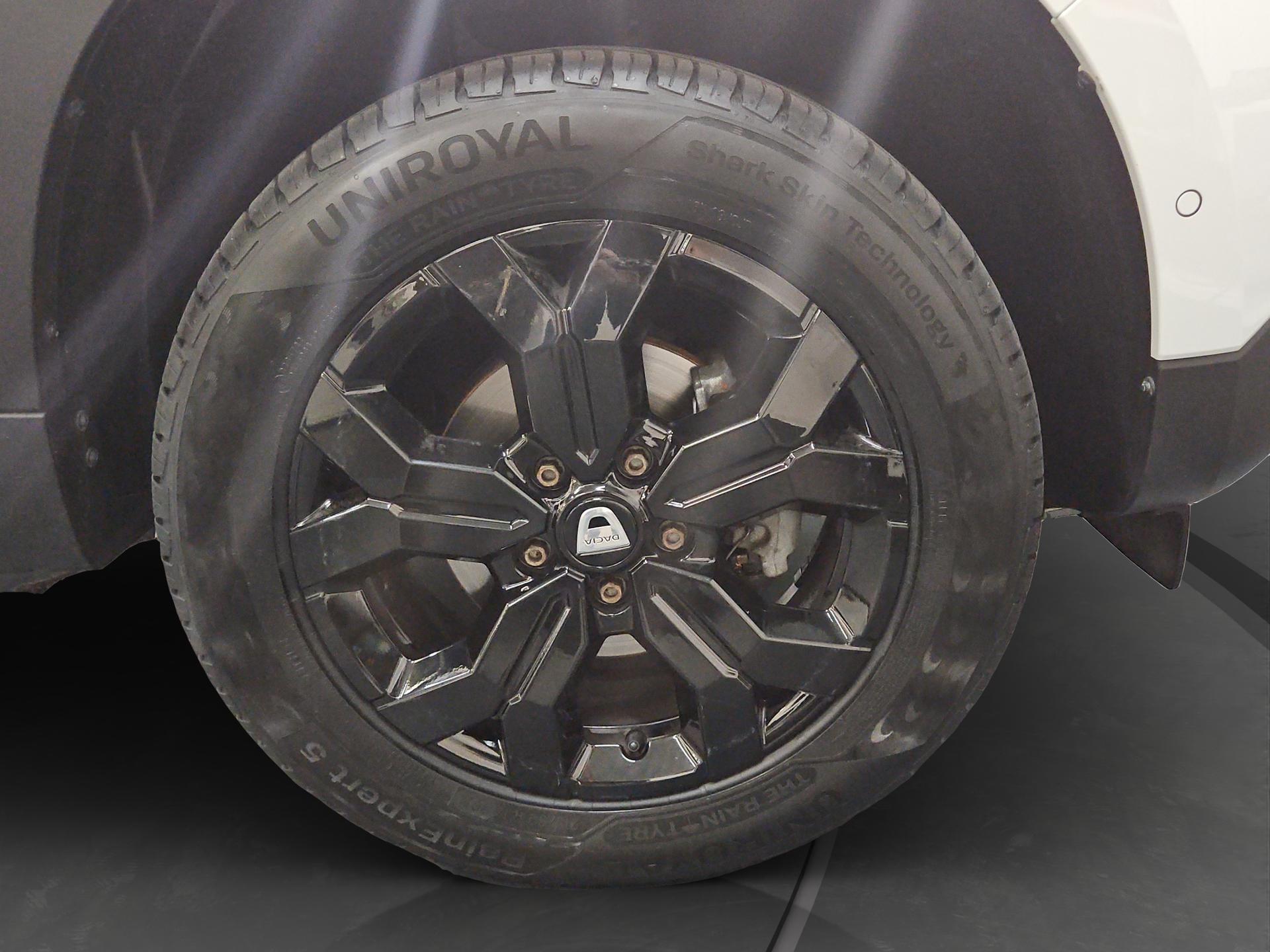 DACIA Duster TCe 150 Extreme EDC 4x2-image-17