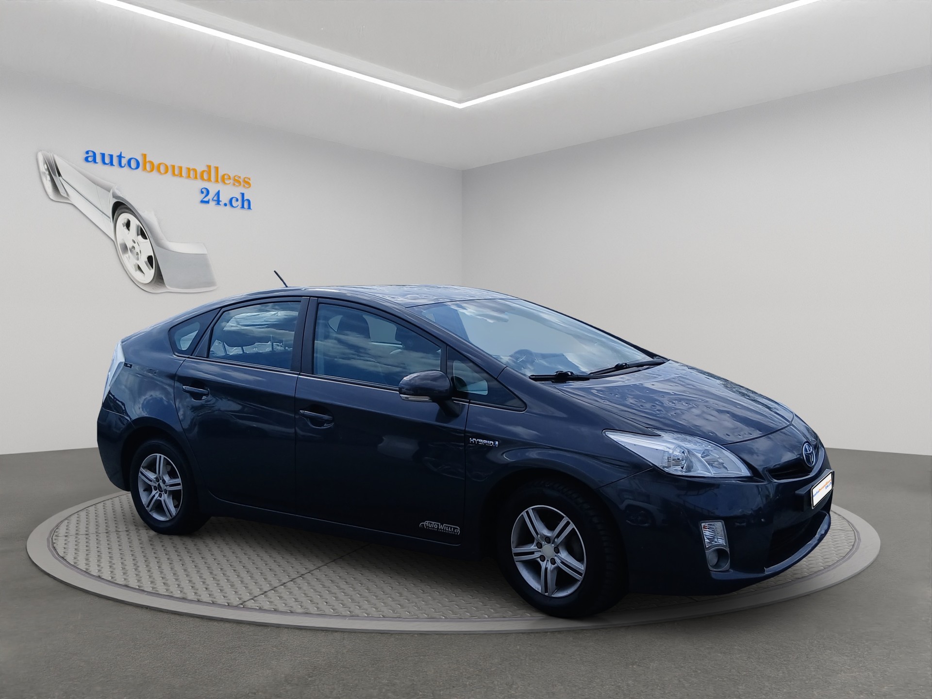 TOYOTA Prius 1.8 16V HSD Luna-image-1