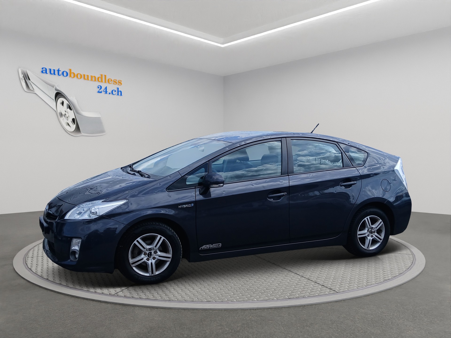 TOYOTA Prius 1.8 16V HSD Luna-image-2