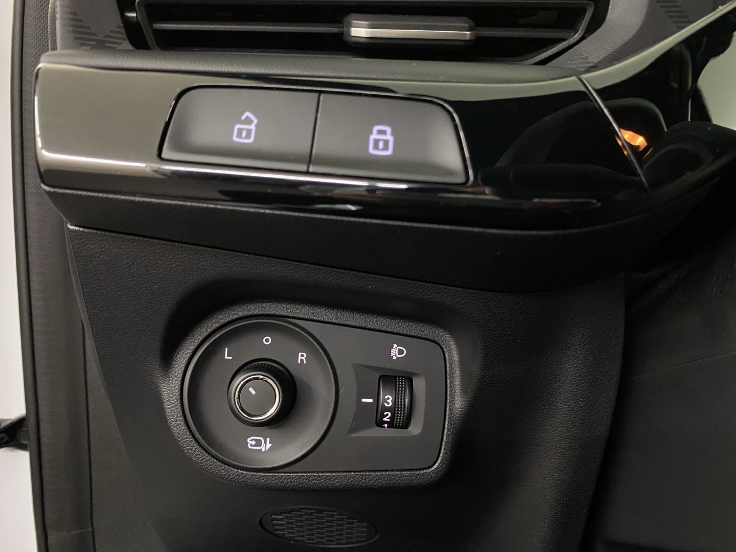 MG 3 1.5 Hybrid Luxury Aut.-image-16