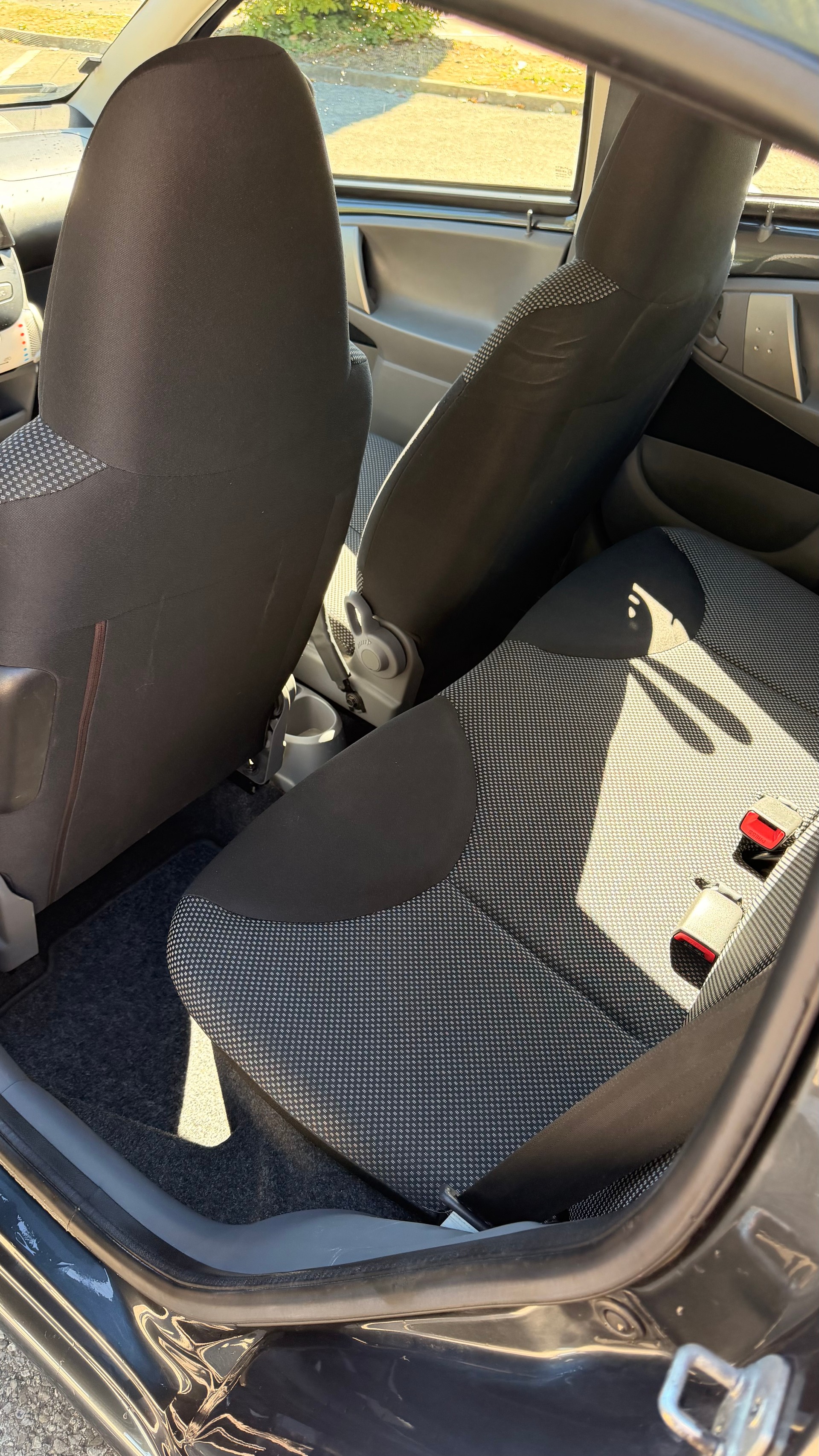 TOYOTA Aygo 1.0 Linea Terra-image-9