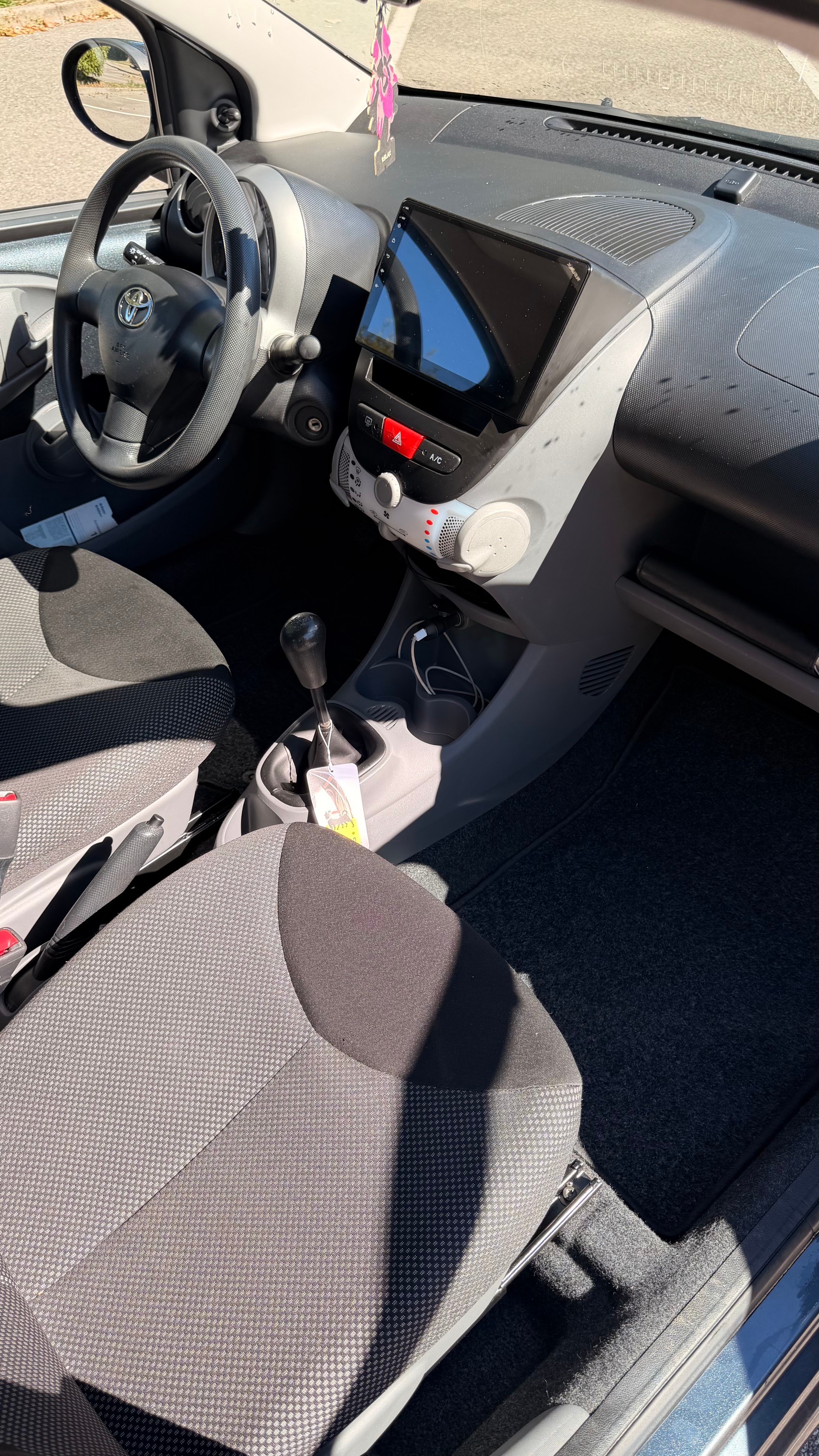 TOYOTA Aygo 1.0 Linea Terra-image-11