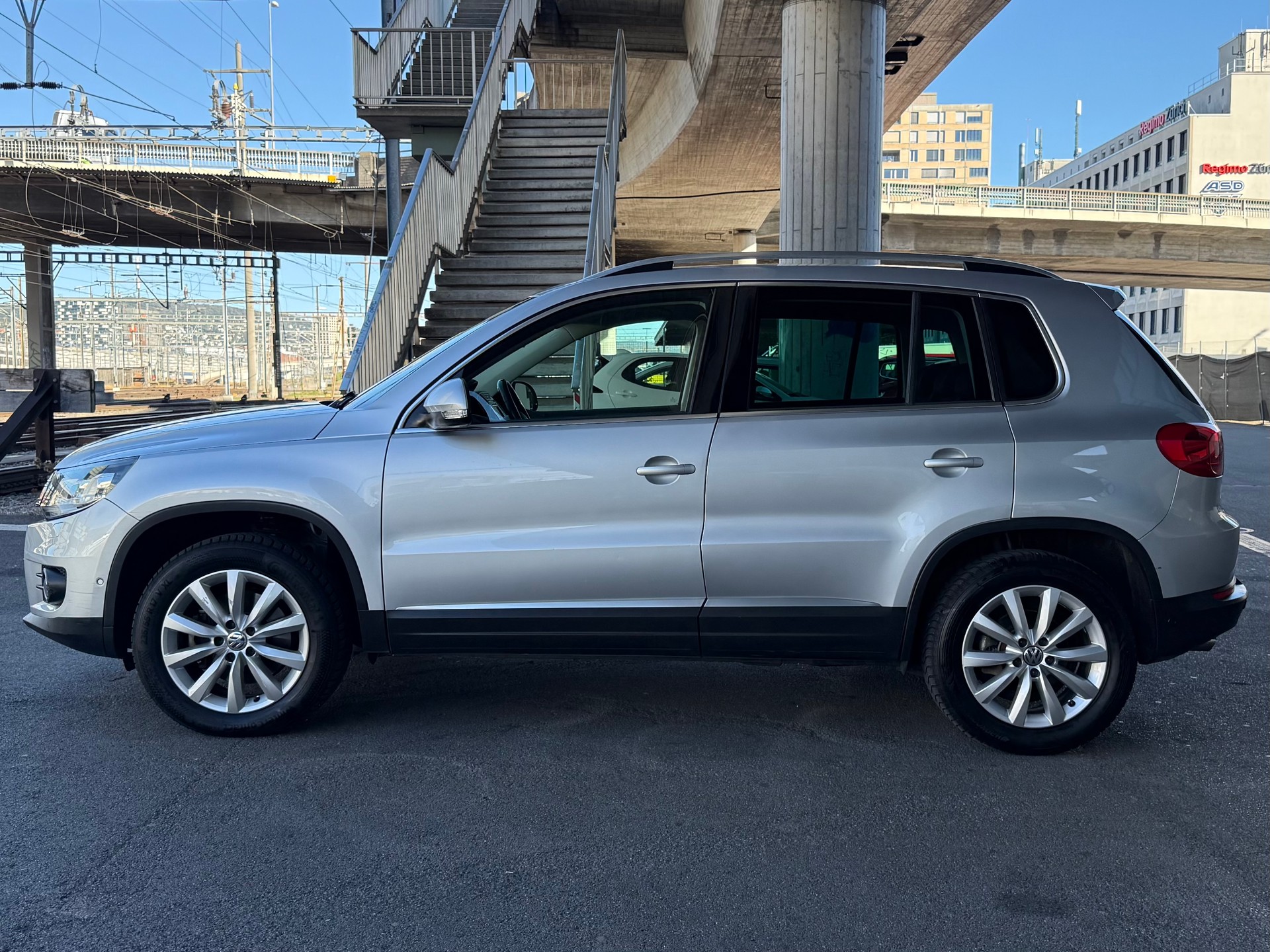 VW Tiguan 1.4 TSI Sport&Style 4Motion-image-4