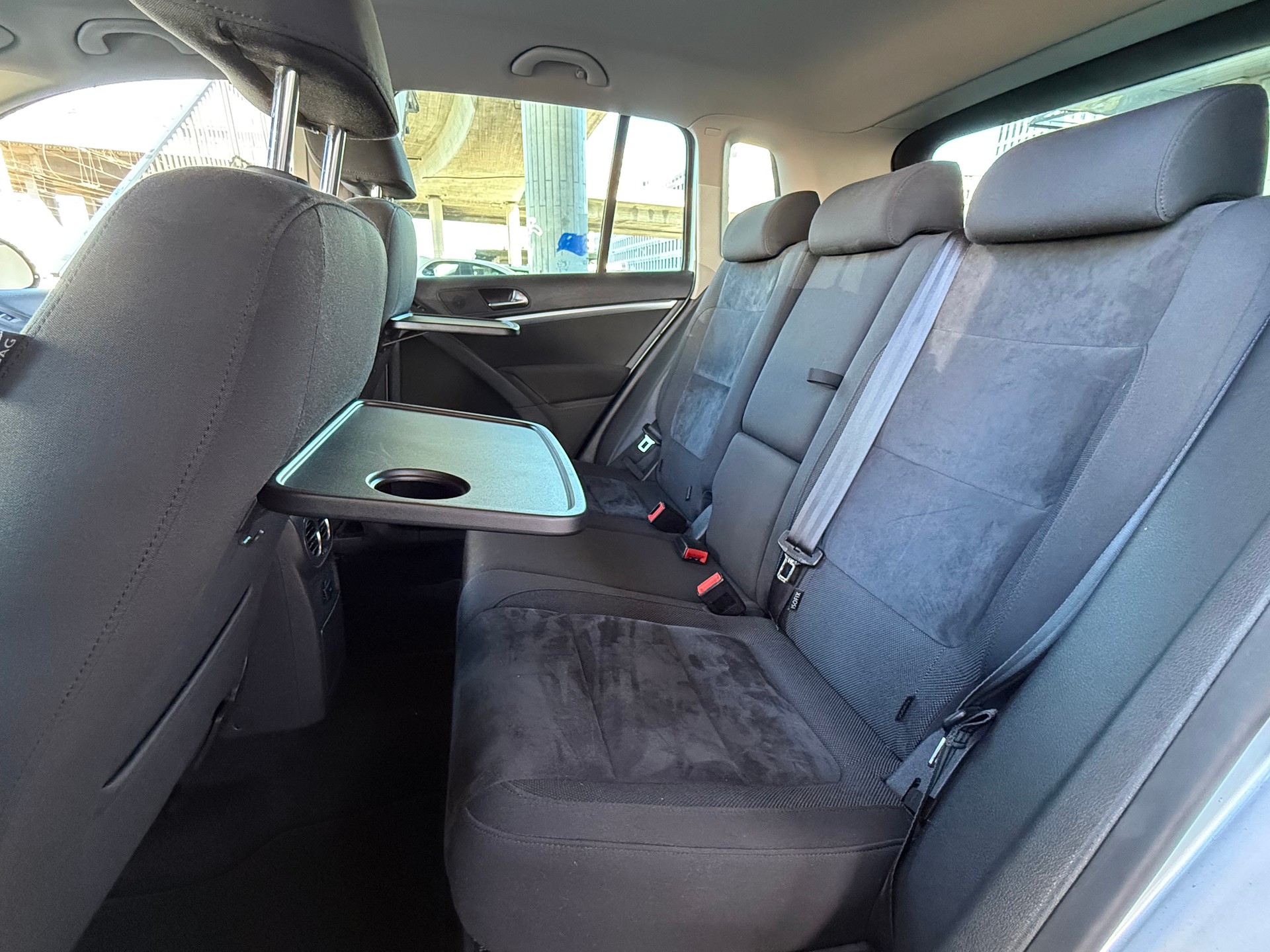 VW Tiguan 1.4 TSI Sport&Style 4Motion-image-12