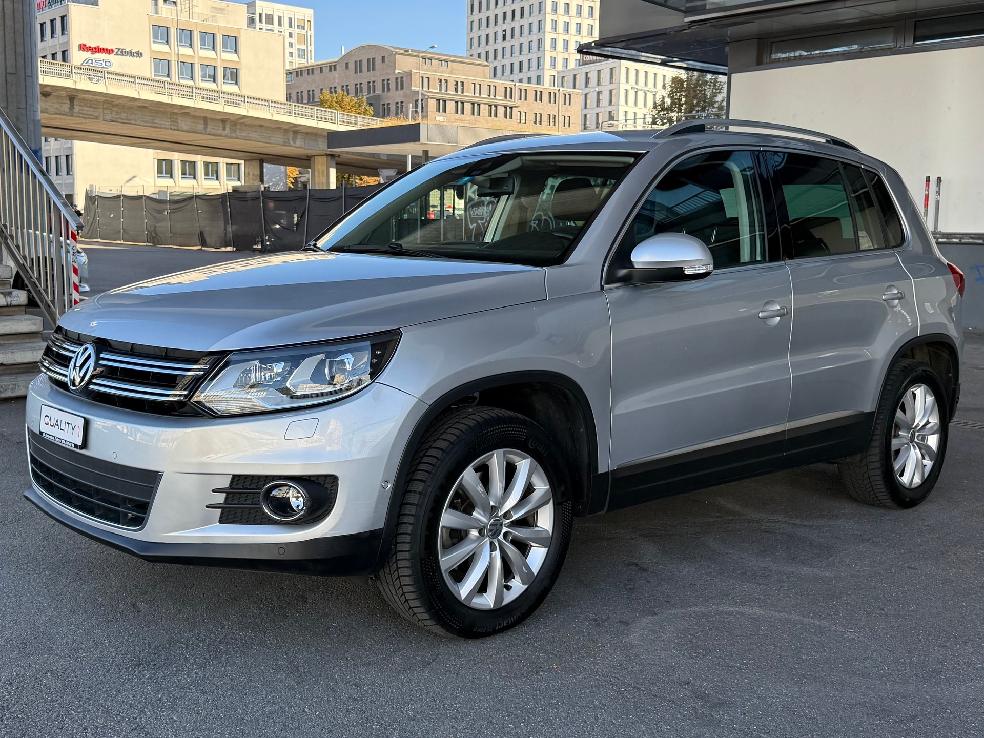 VW Tiguan 1.4 TSI Sport&Style 4Motion-image-2