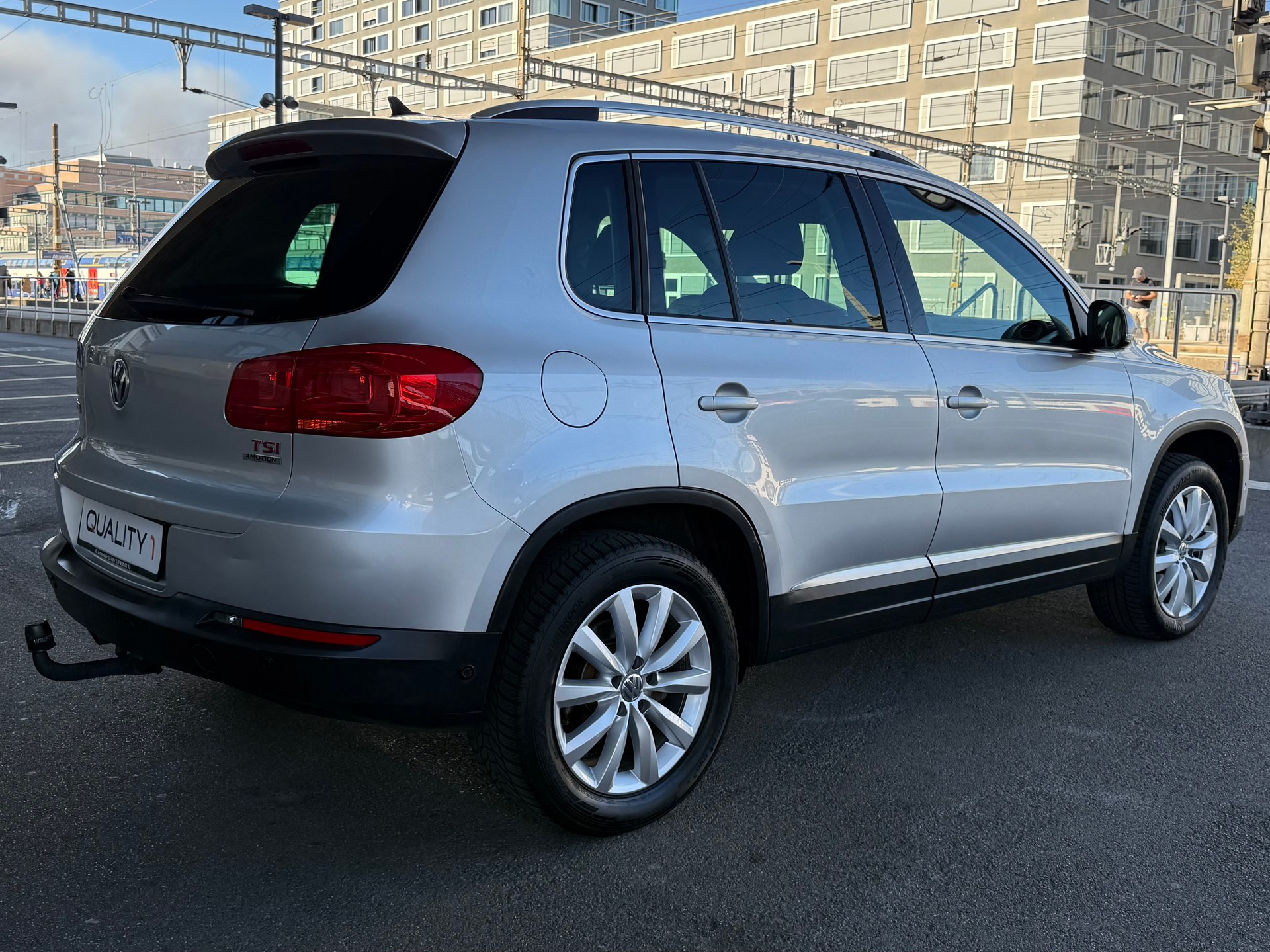 VW Tiguan 1.4 TSI Sport&Style 4Motion-image-5