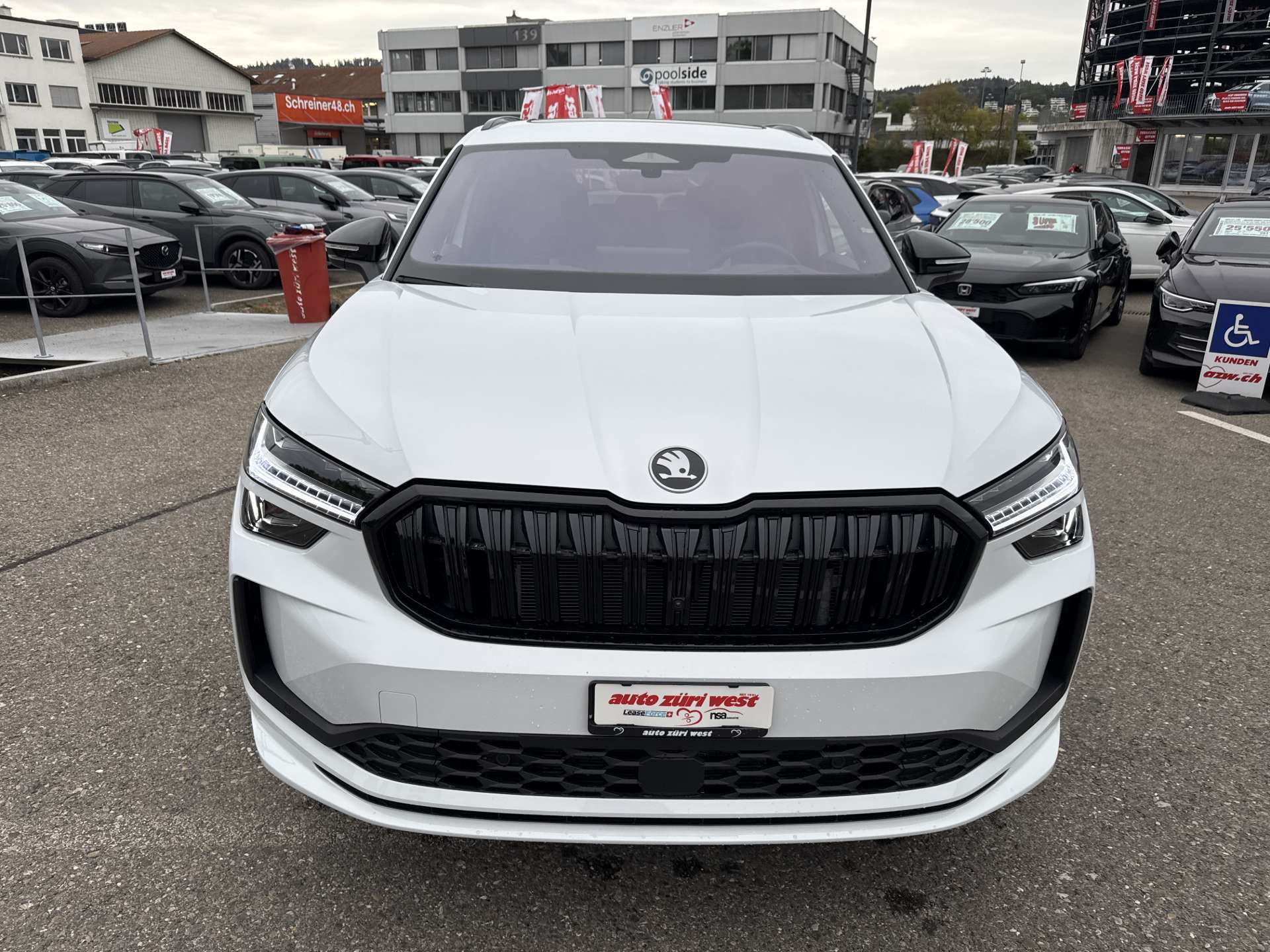 SKODA Kodiaq 2.0 TDi Sportline 7-Plätzer 4x4 DSG-Automat-image-13