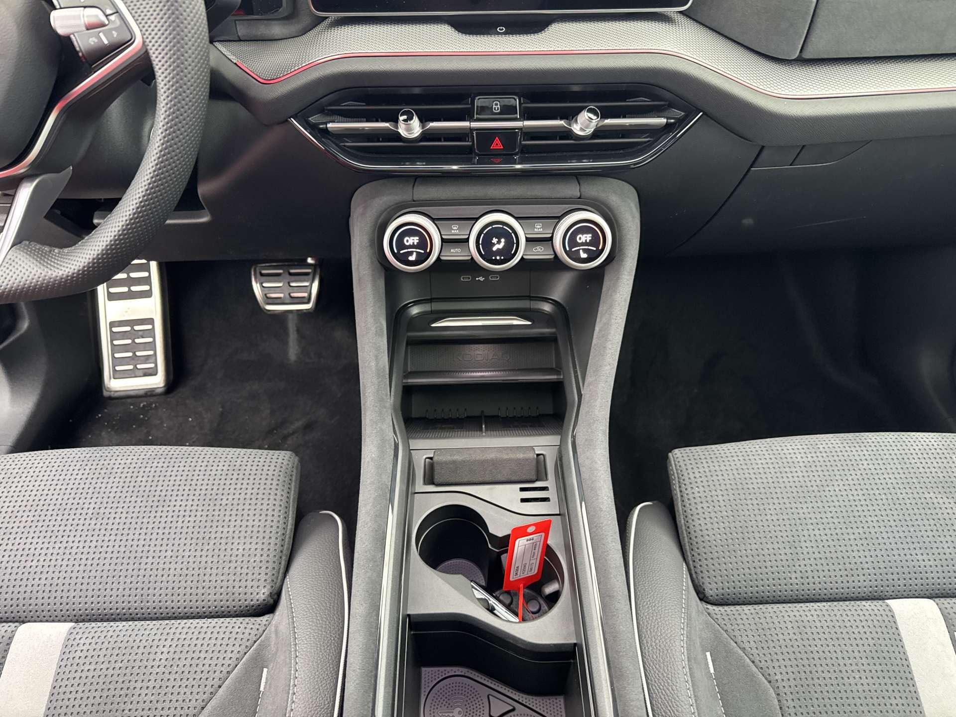 SKODA Kodiaq 2.0 TDi Sportline 7-Plätzer 4x4 DSG-Automat-image-11