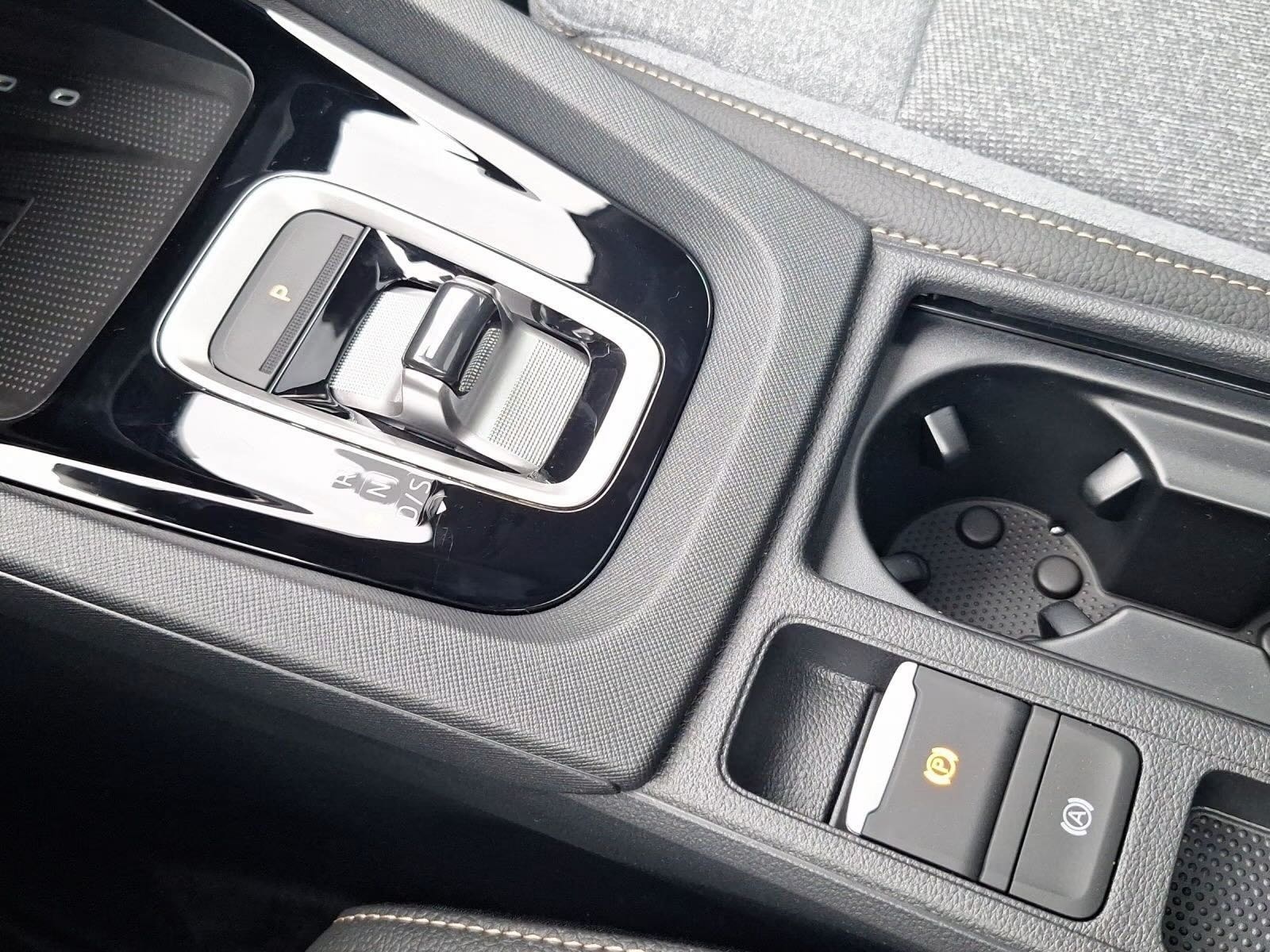 SKODA Octavia Combi 2.0 TSI DSG Selection 4x4-image-6