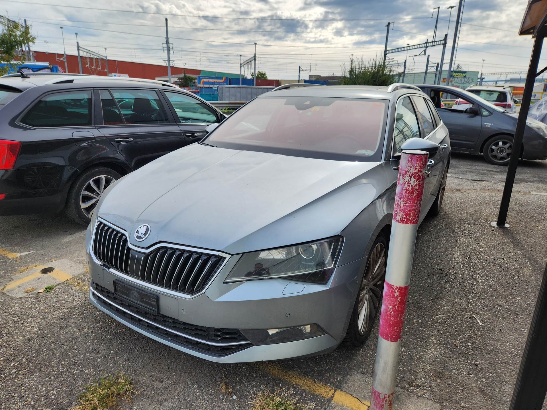 SKODA Superb Combi 2.0 TSI Sport Line DSG 4x4-image-5