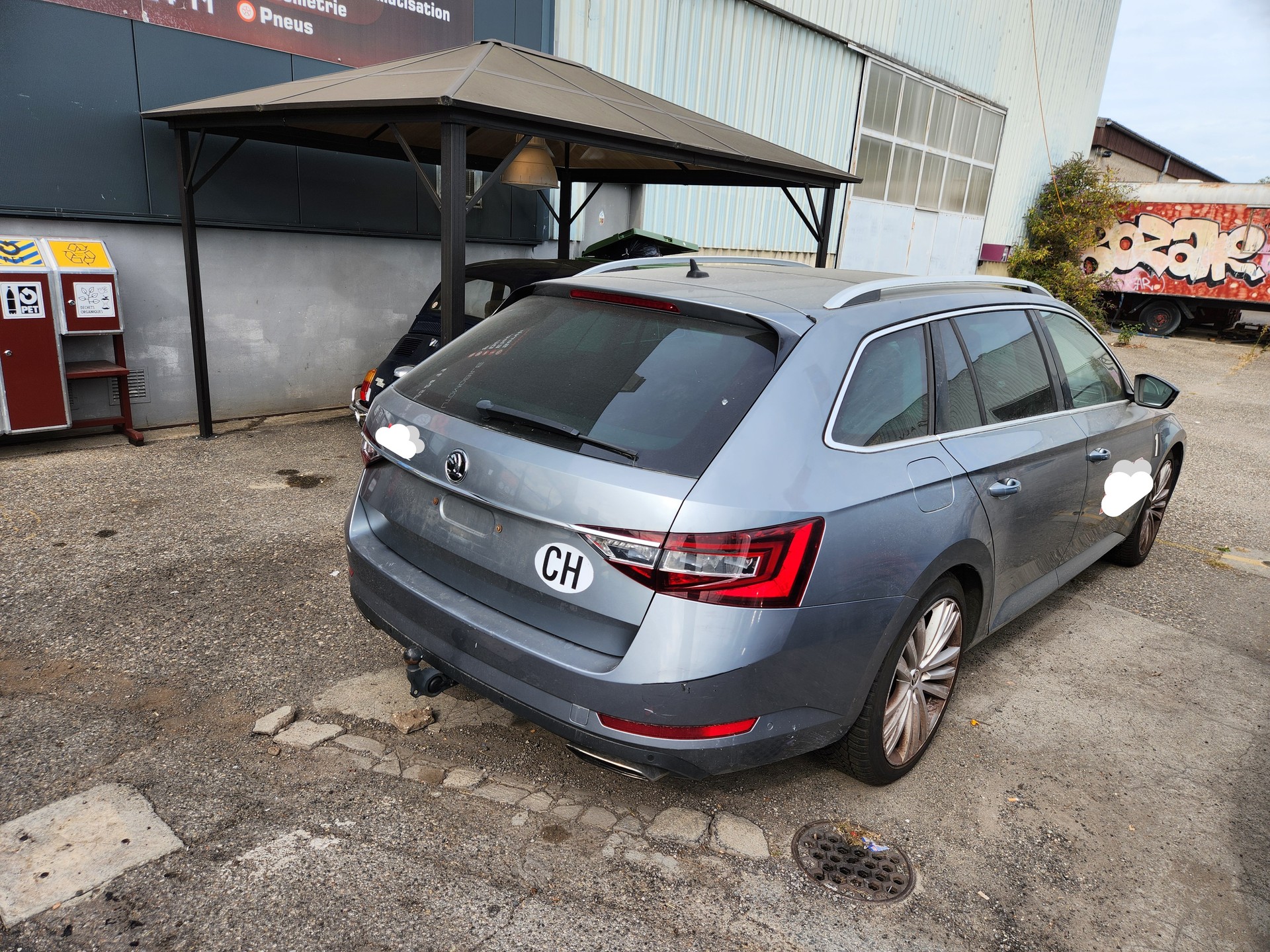 SKODA Superb Combi 2.0 TSI Sport Line DSG 4x4-image-3