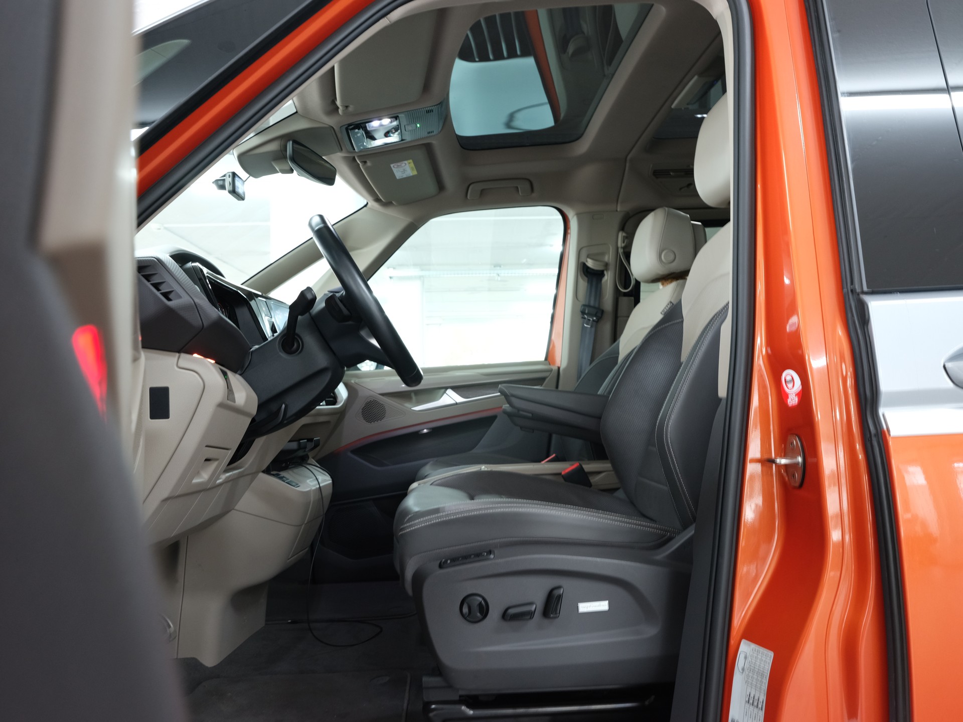 VW Multivan 2.0 TSI Life DSG Lang *Panorama* *360 Kamera* *Vollausstattung*-image-19