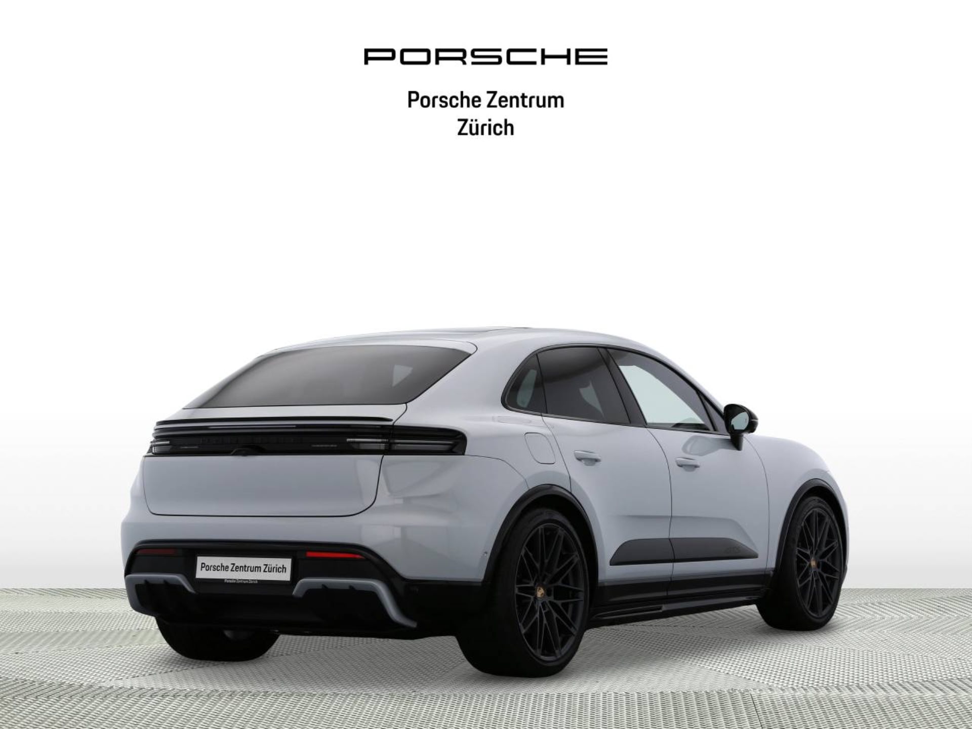 PORSCHE Macan GTS-showroom-element-2