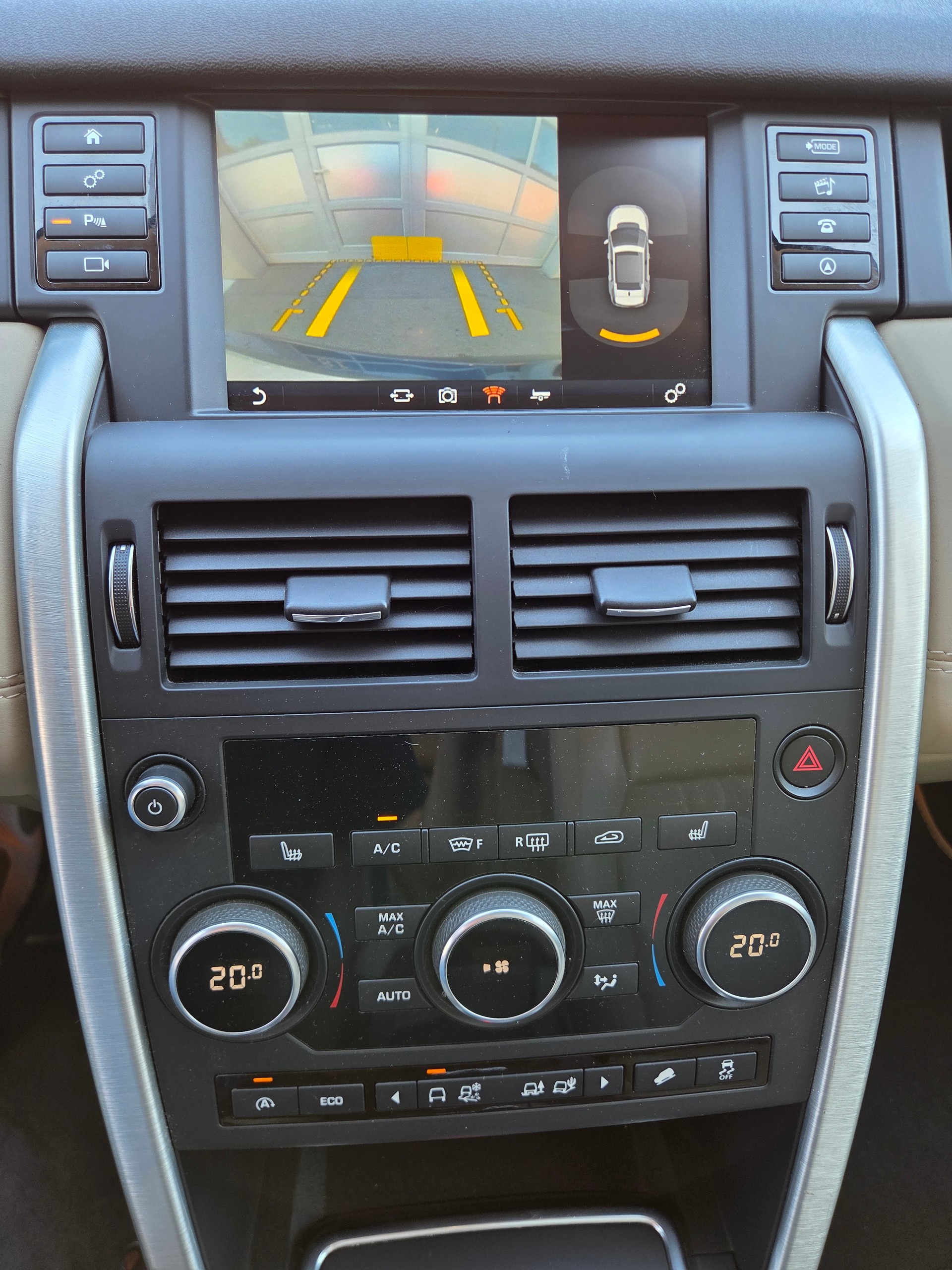 LAND ROVER Discovery Sport 2.0 TD4 HSE Luxury AT9 / 7 Plätzer / AHK-image-10