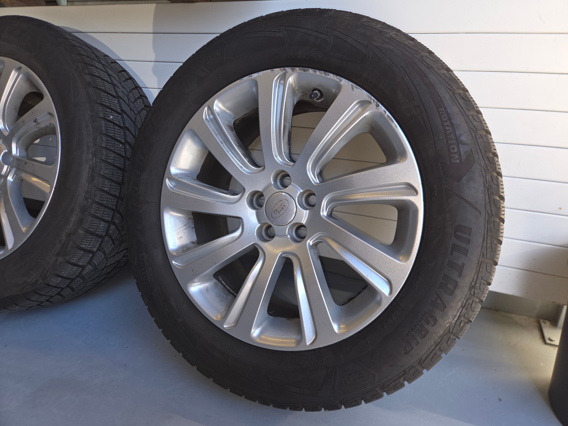 LAND ROVER Discovery Sport 2.0 TD4 HSE Luxury AT9 / 7 Plätzer / AHK-image-17