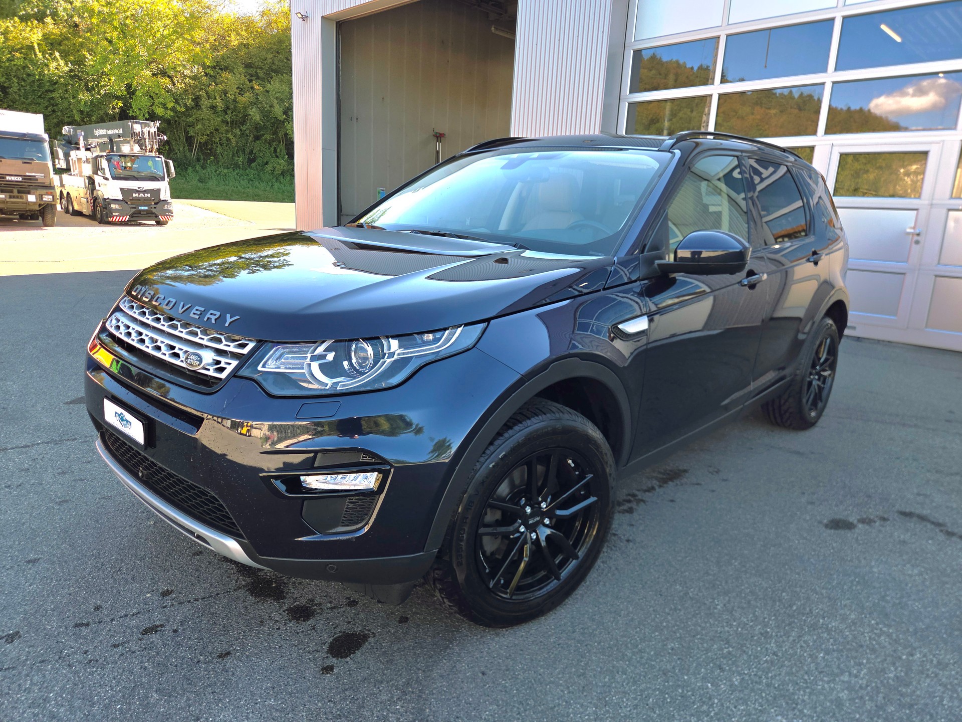 LAND ROVER Discovery Sport 2.0 TD4 HSE Luxury AT9 / 7 Plätzer / AHK-image-0