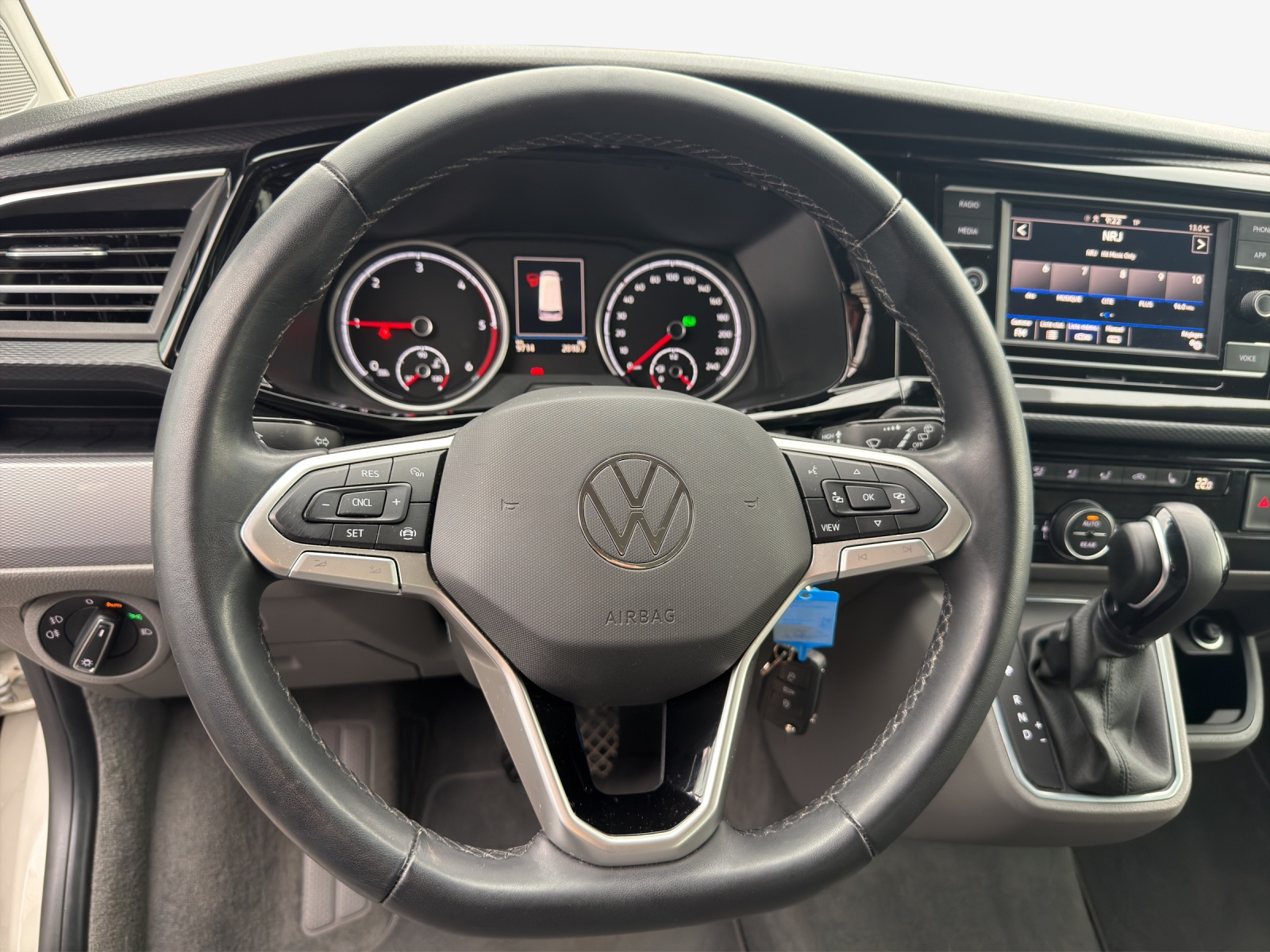 VW T6.1 California 2.0 TDI Ocean Liberty DSG-image-10