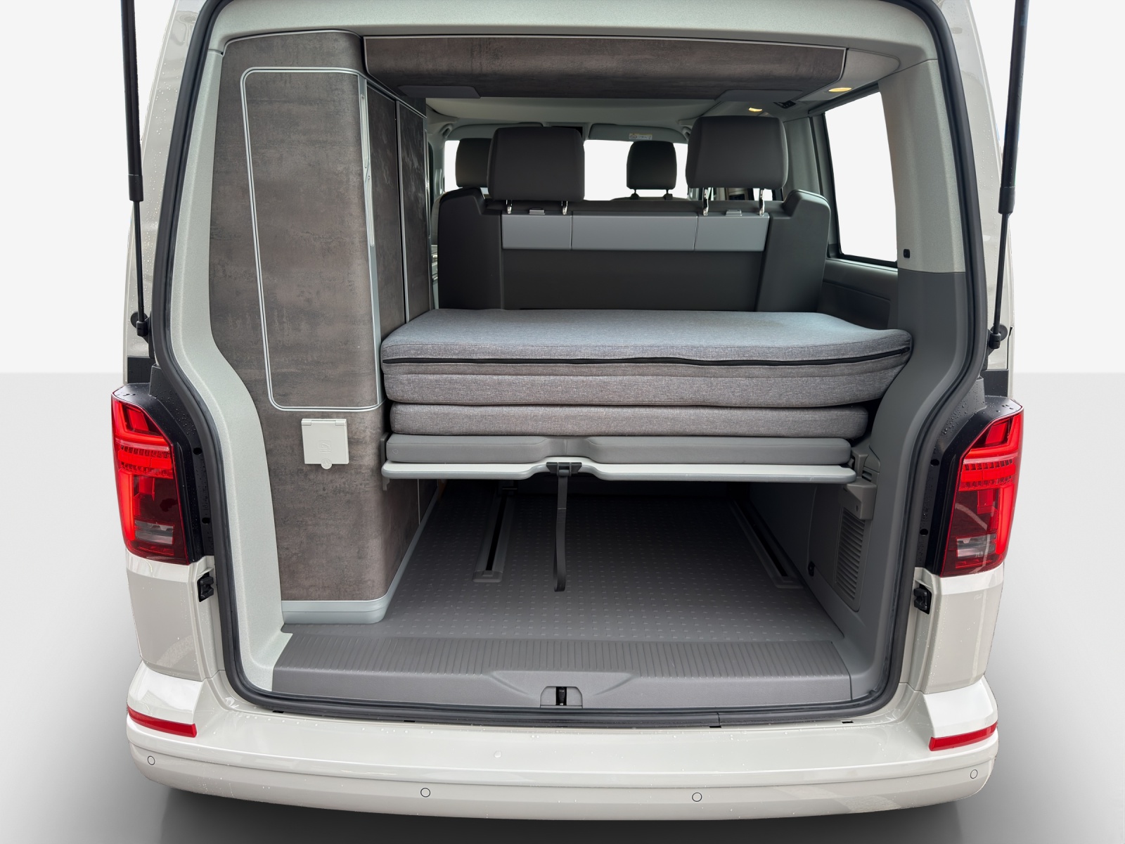 VW T6.1 California 2.0 TDI Ocean Liberty DSG-image-8
