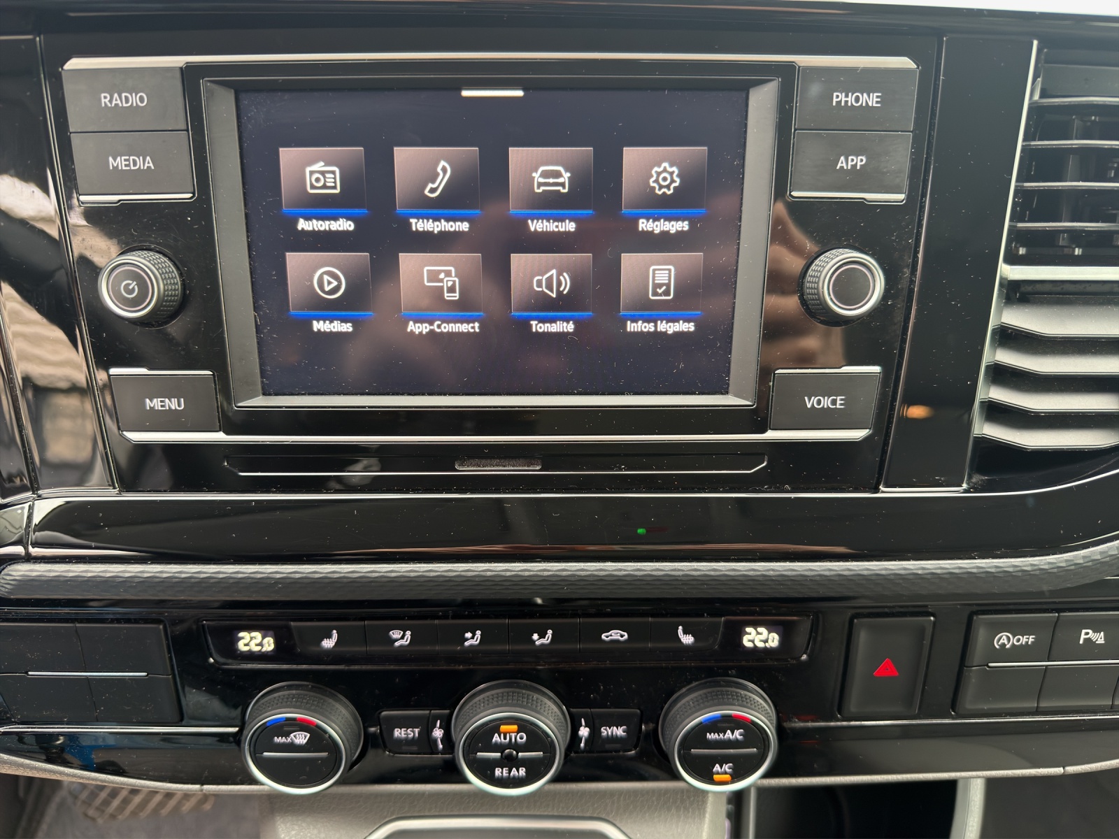 VW T6.1 California 2.0 TDI Ocean Liberty DSG-image-9