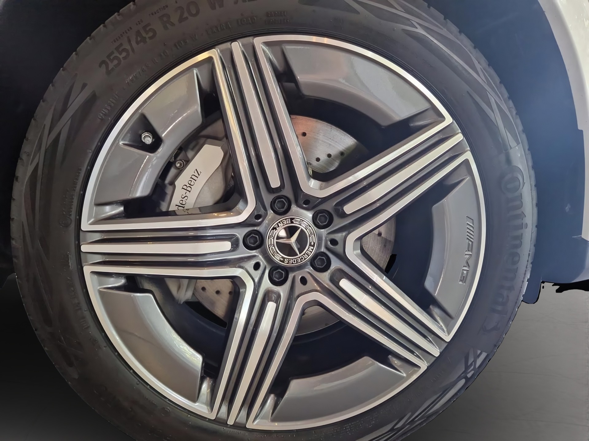 MERCEDES-BENZ GLC 300 e 4MATIC AMG Line AHK DISTRONIC Memory-image-10