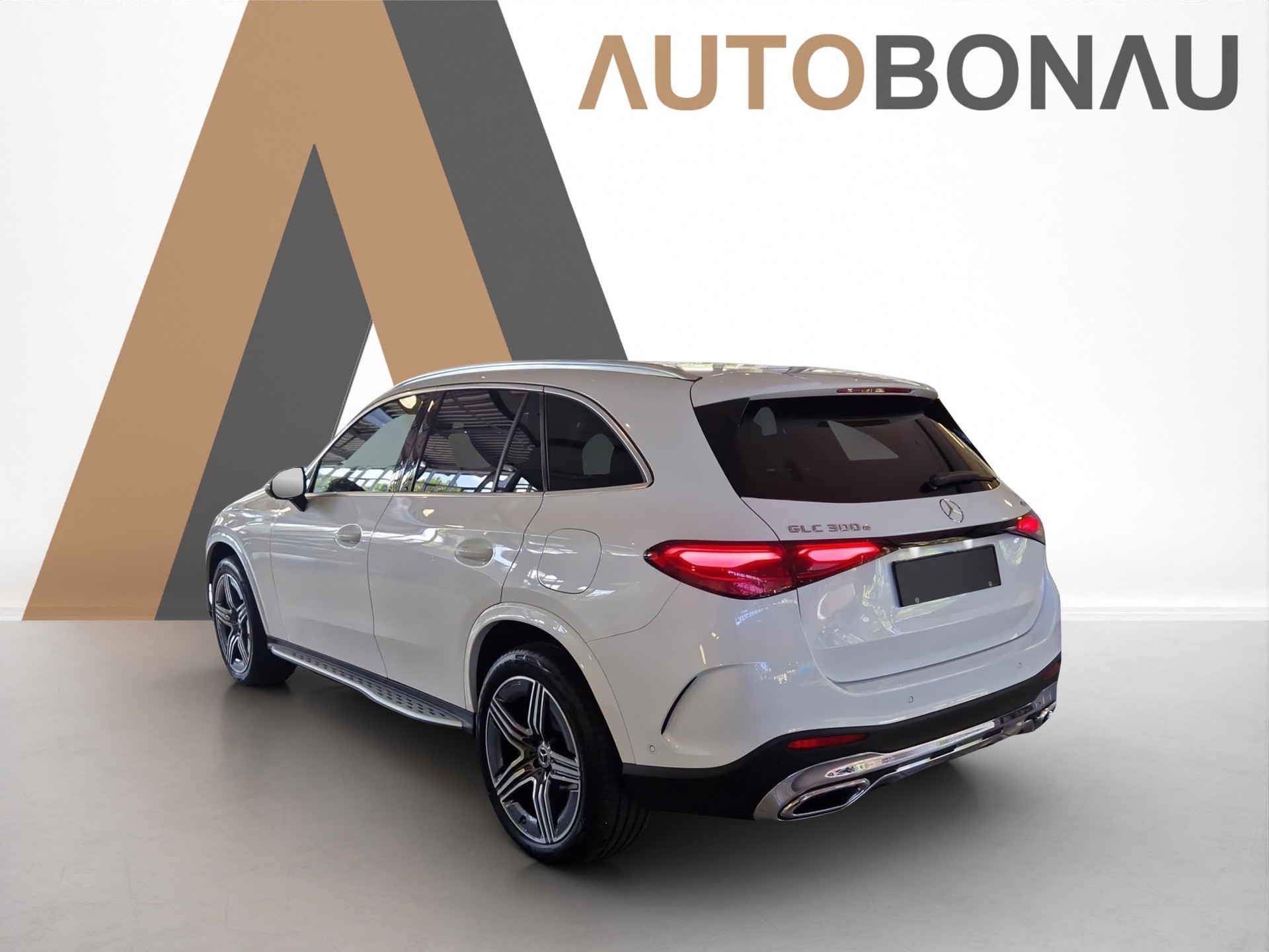 MERCEDES-BENZ GLC 300 e 4MATIC AMG Line AHK DISTRONIC Memory-showroom-element-1