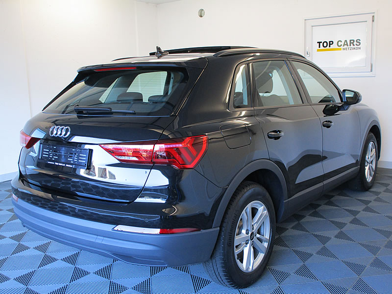 AUDI Q3 35 TFSI Attraction S tronic-image-4