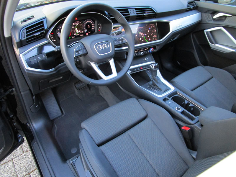 AUDI Q3 35 TFSI Attraction S tronic-image-15
